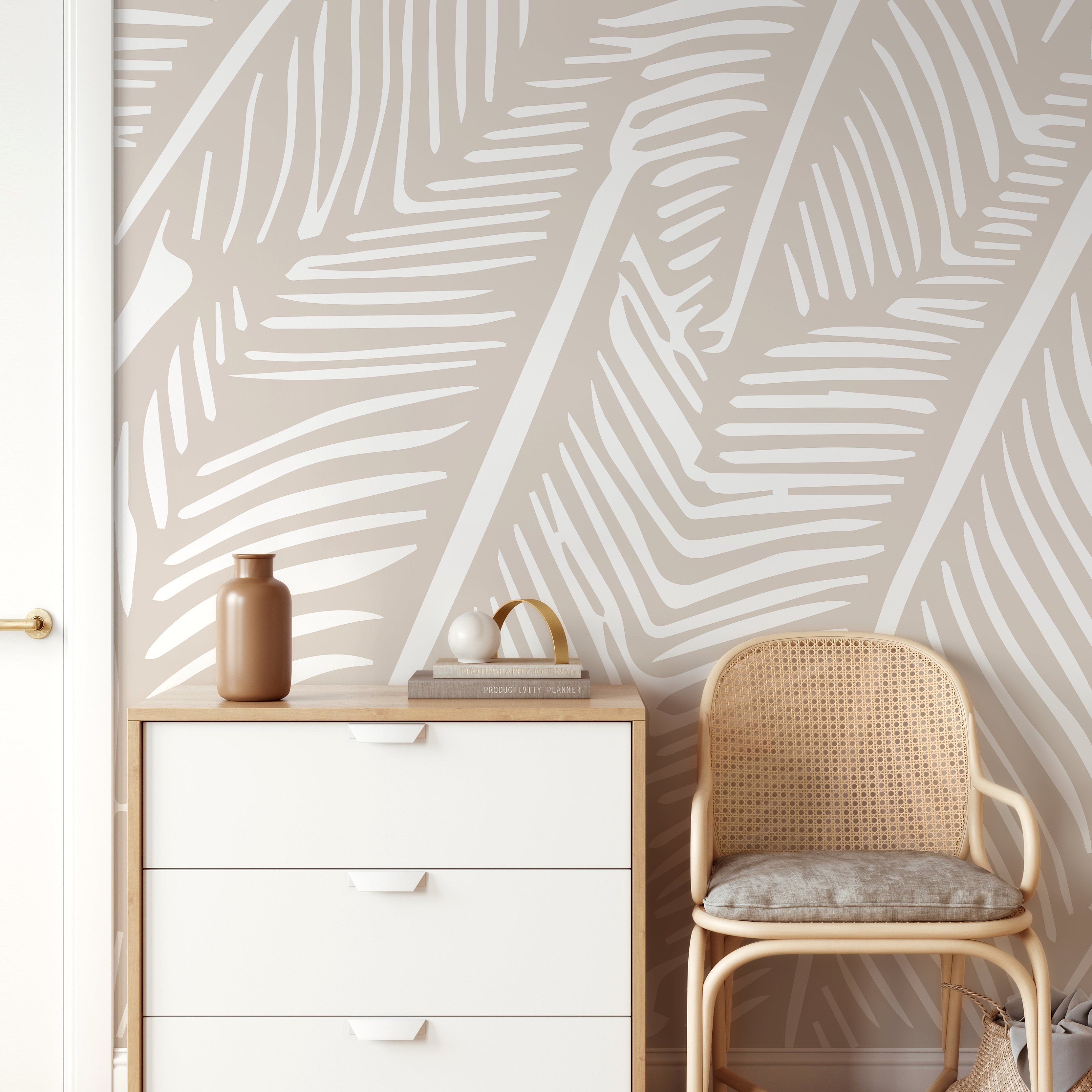 Botanical Wallpaper With A Stylized Leaf Motif In Beige And White - B965