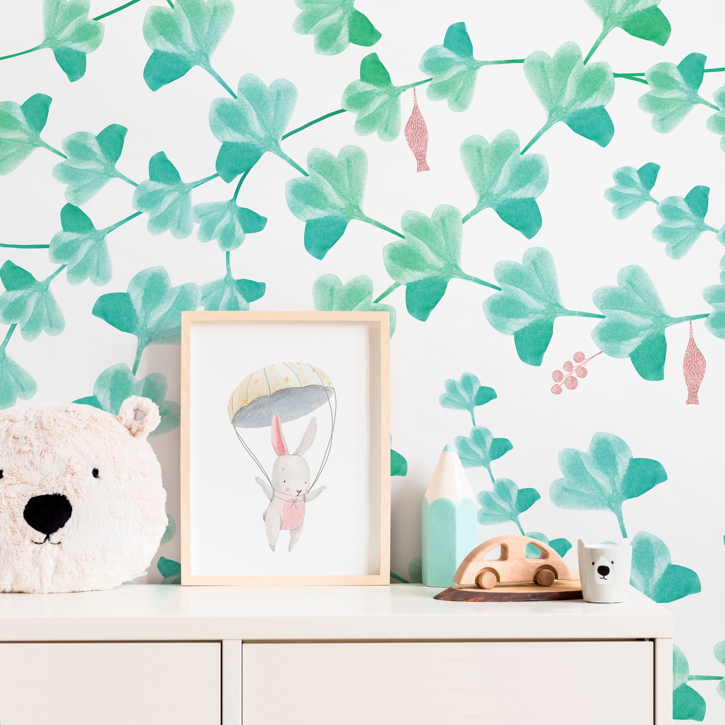 Botanical Wallpaper With A Whimsical Climbing Vine Motif In Green And Pink - X013