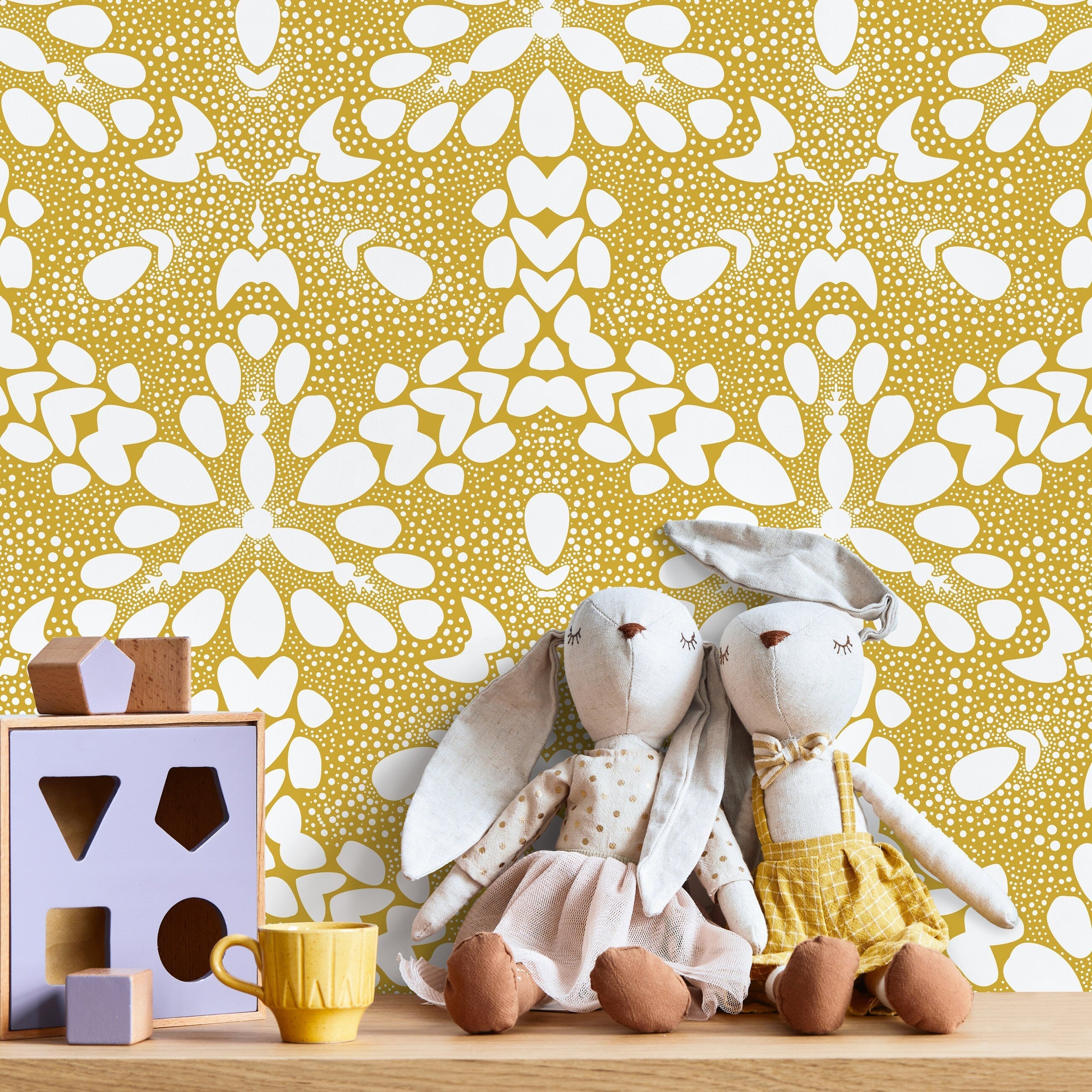 Art Deco Wallpaper With A Symmetrical Starburst Motif In Mustard Yellow - X029