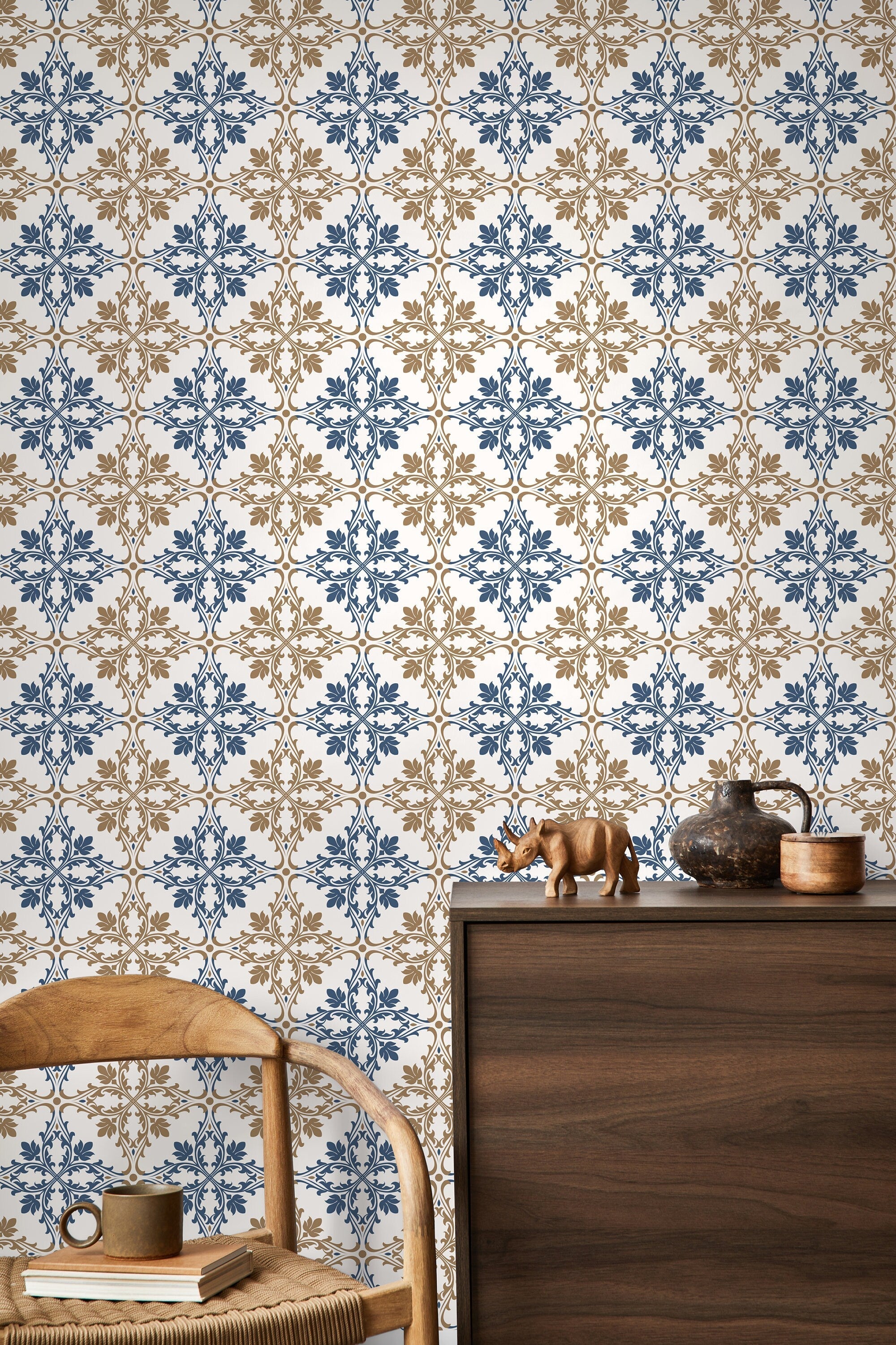 Tile Wallpaper With An Ornamental Damask Motif In Blue And Beige - D169