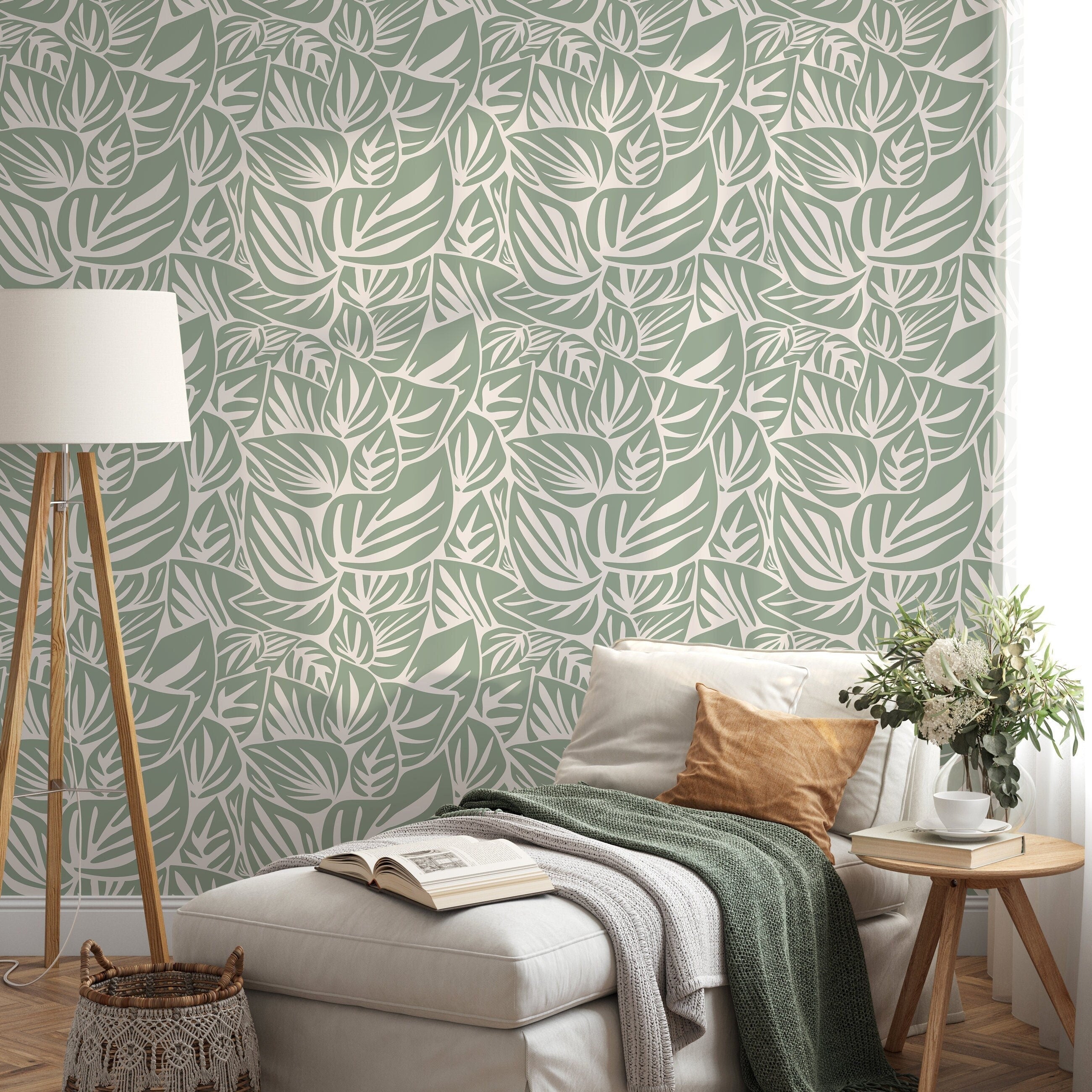 Leaf Wallpaper With A Modern Stylized Leaf Motif In Light Green And Cream - D651