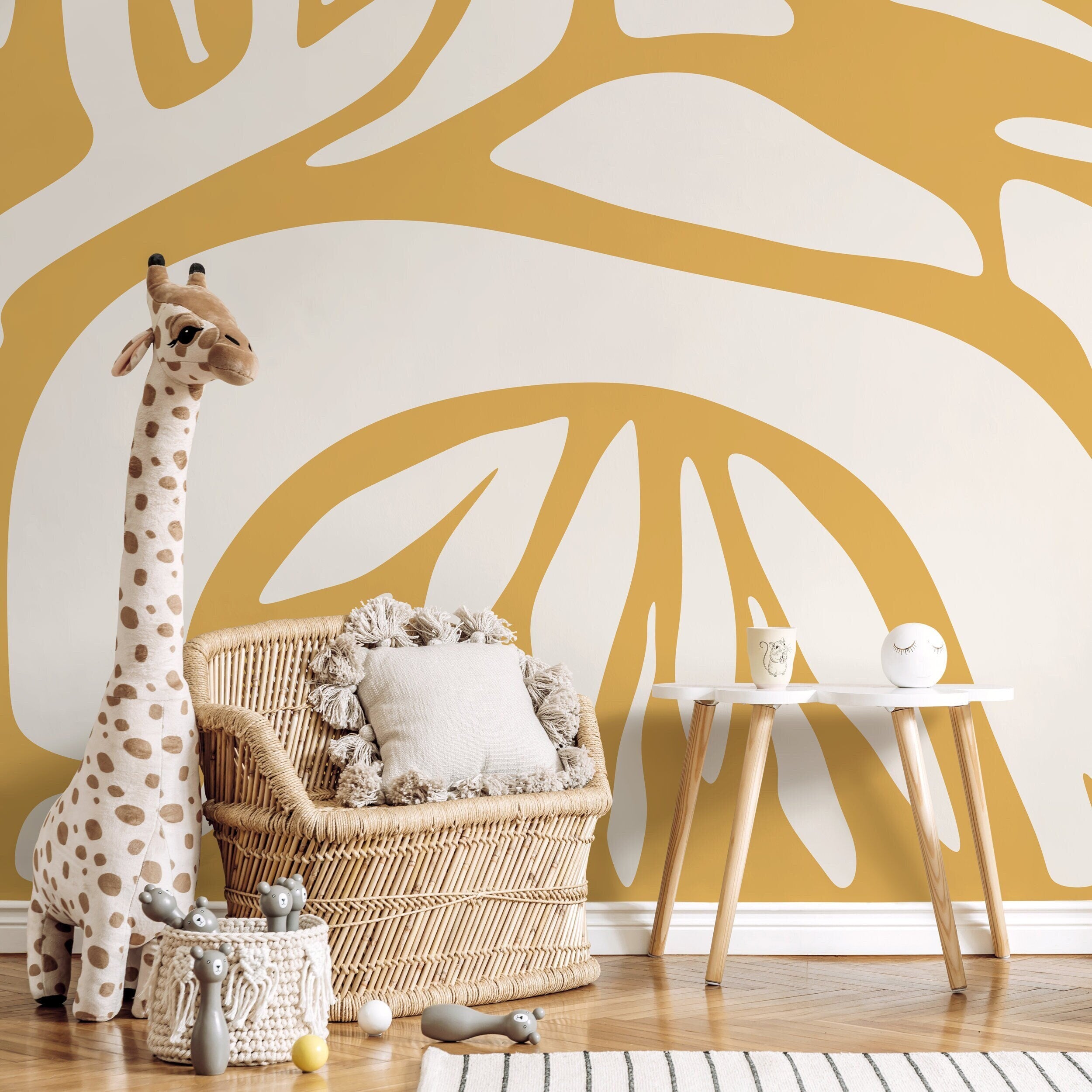 Abstract Wallpaper With Large Organic Forms In Yellow And White - D632