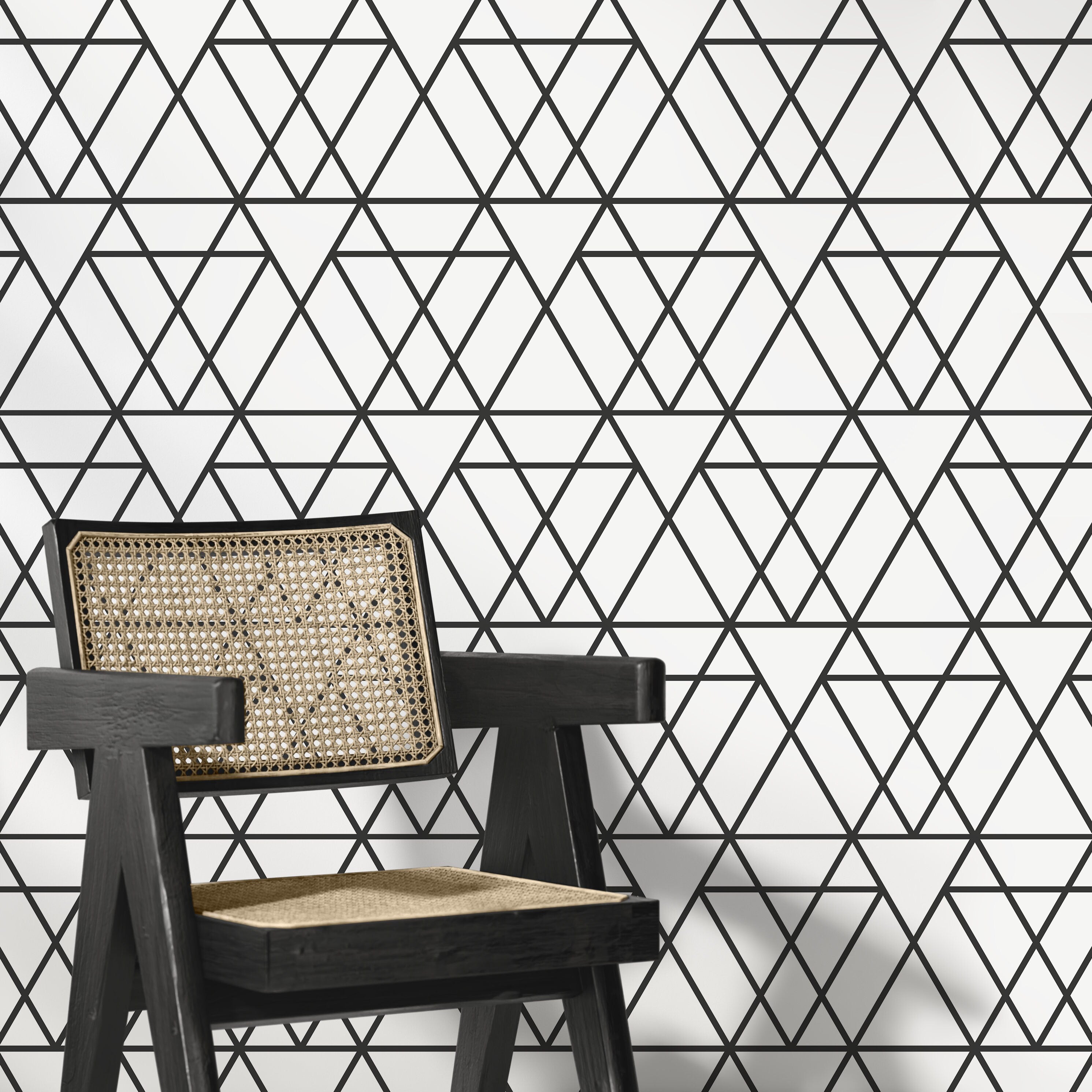 Geometric Wallpaper With An Interlocking Triangle Motif In Black And Light Gray - D942