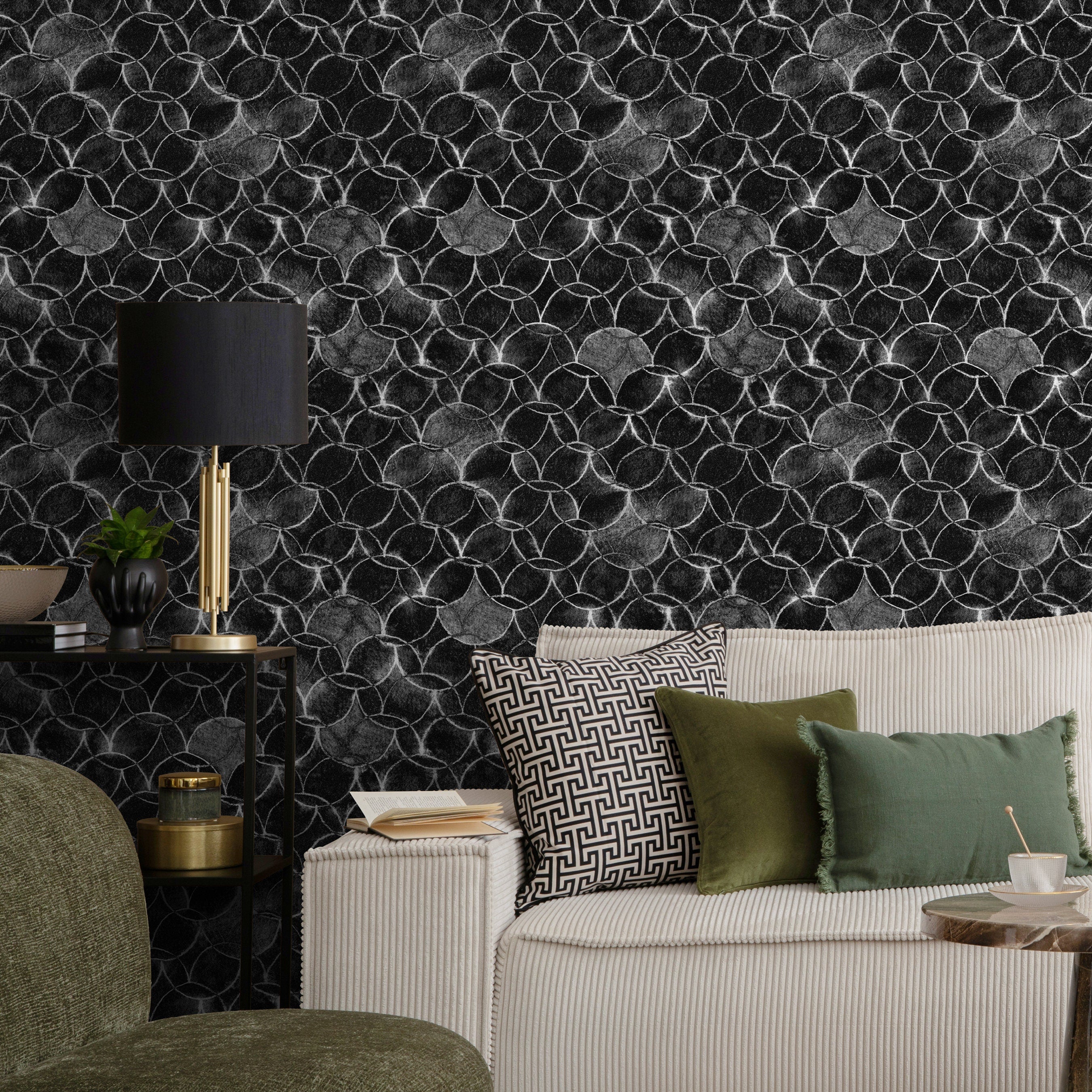 Geometric Wallpaper With Interlocking Circles In Black, White, And Gray - X076