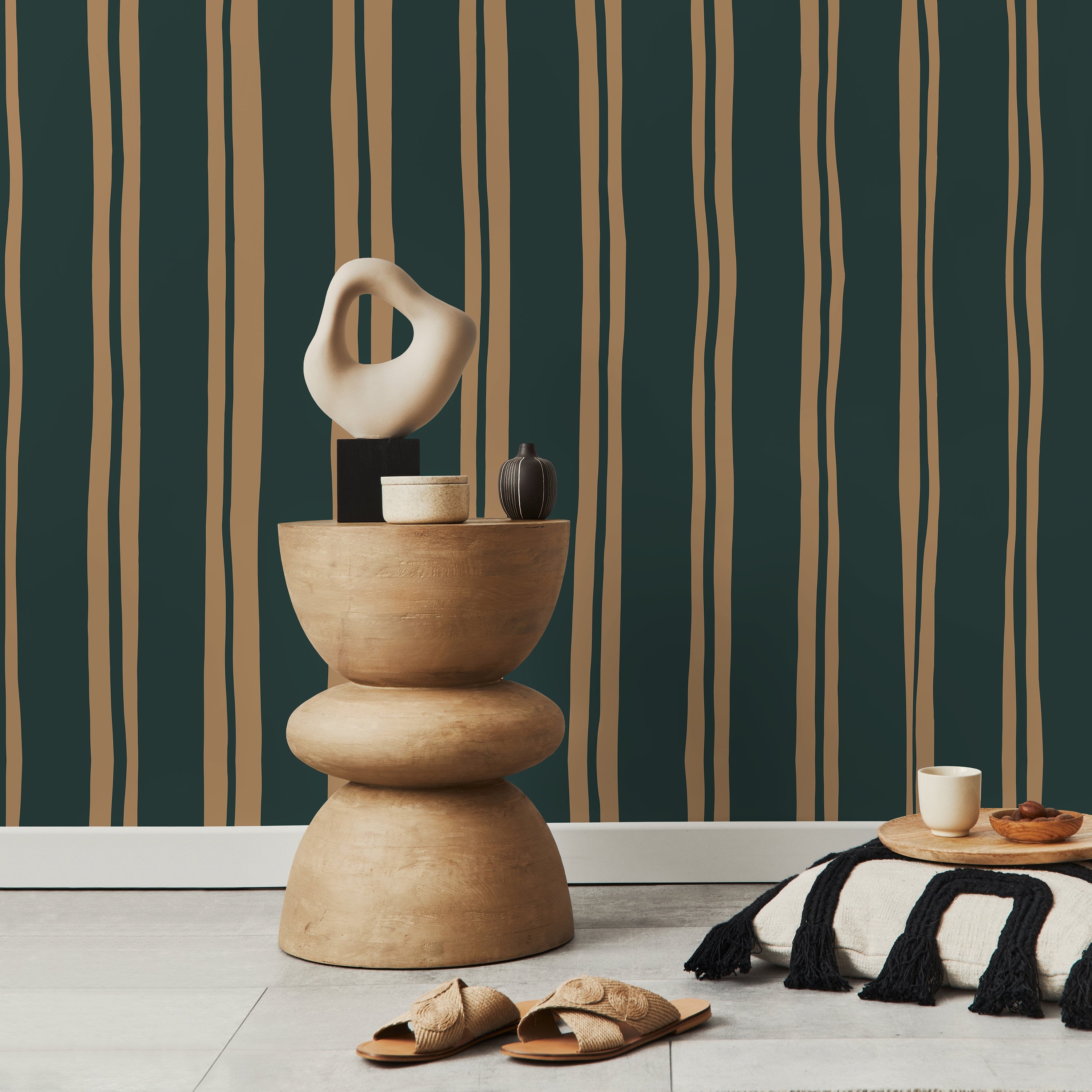 Striped Wallpaper With Wavy Hand-drawn Lines In Dark Green And Beige - D766