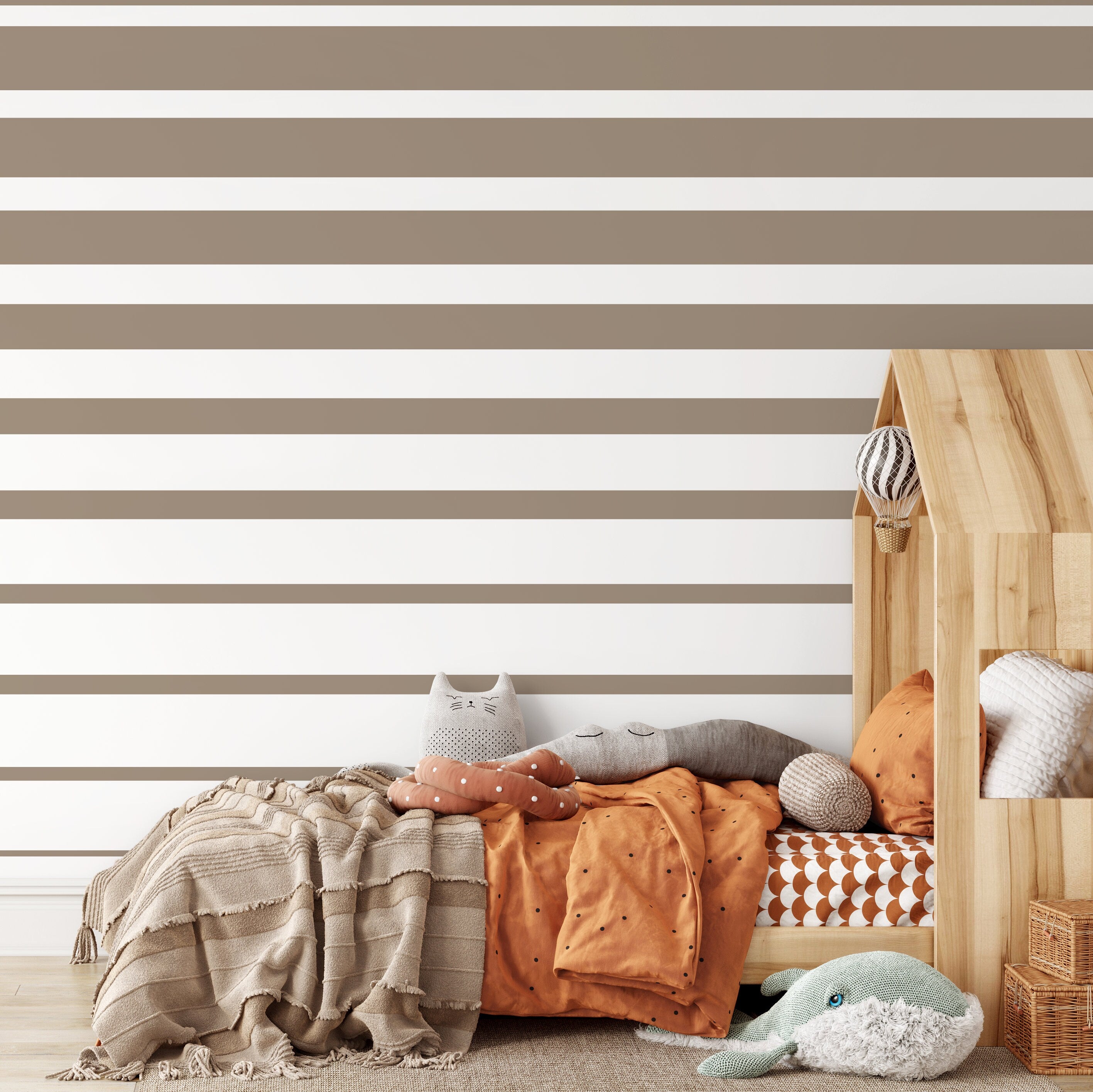 Striped Wallpaper With Bold Horizontal Stripes In Beige And White - D727