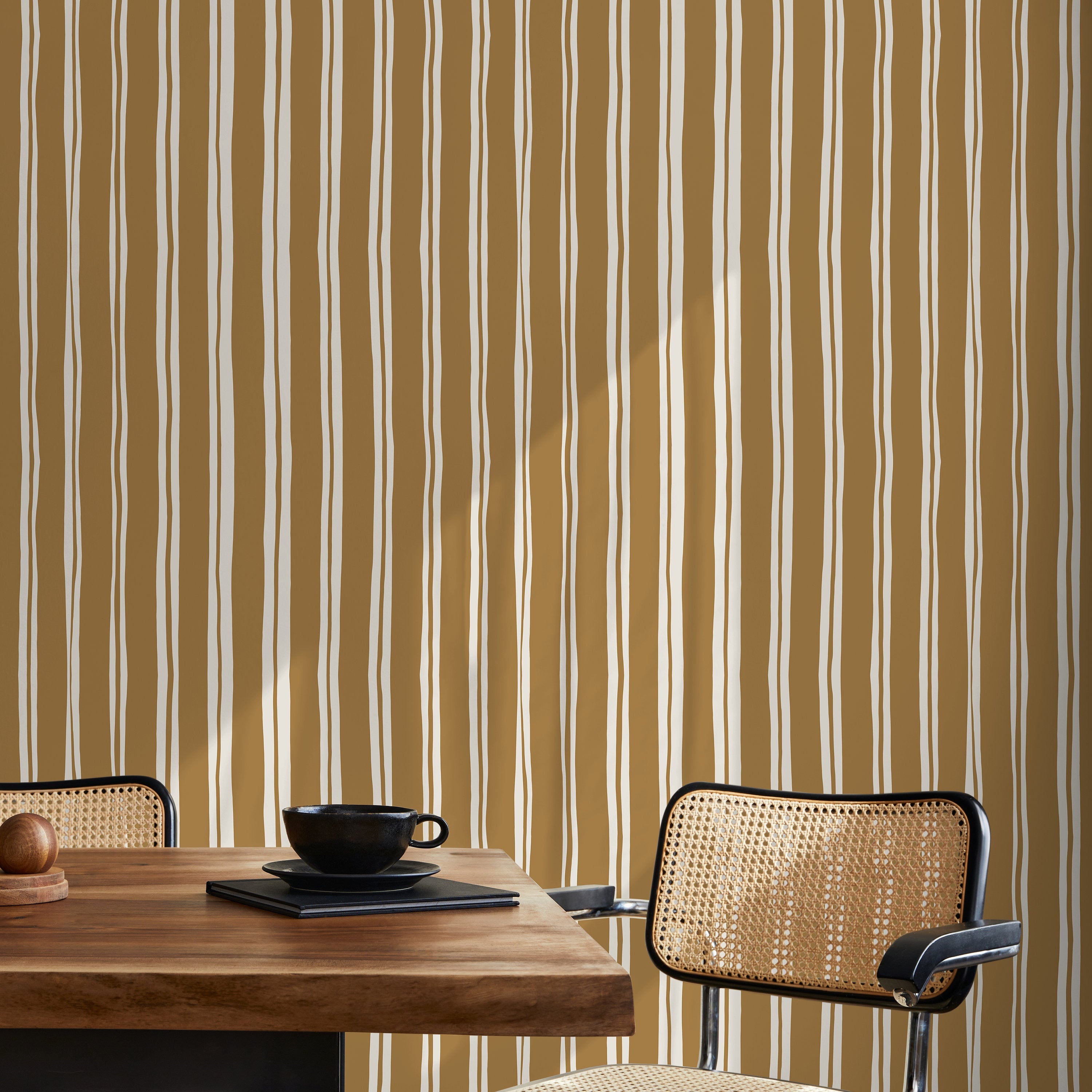 Striped Wallpaper With Organic Wavy Lines In Mustard And Off-white - D767