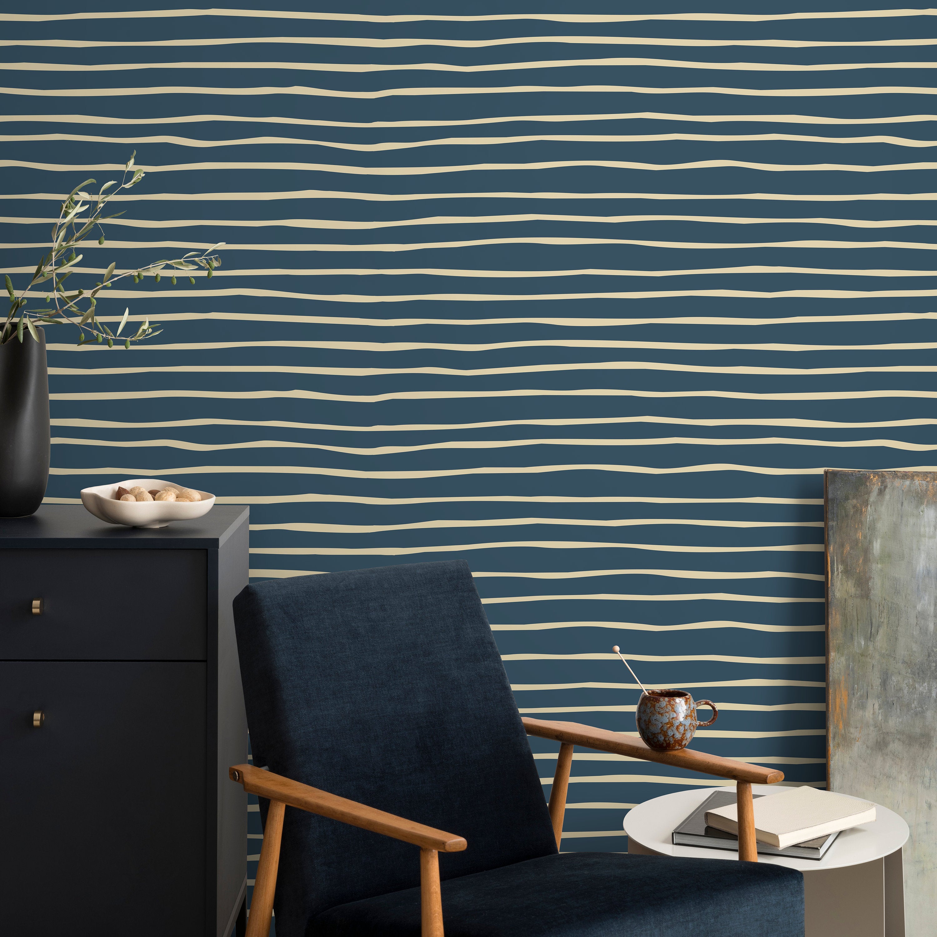 Striped Wallpaper With Wavy Hand-drawn Lines In Blue And Cream - D776