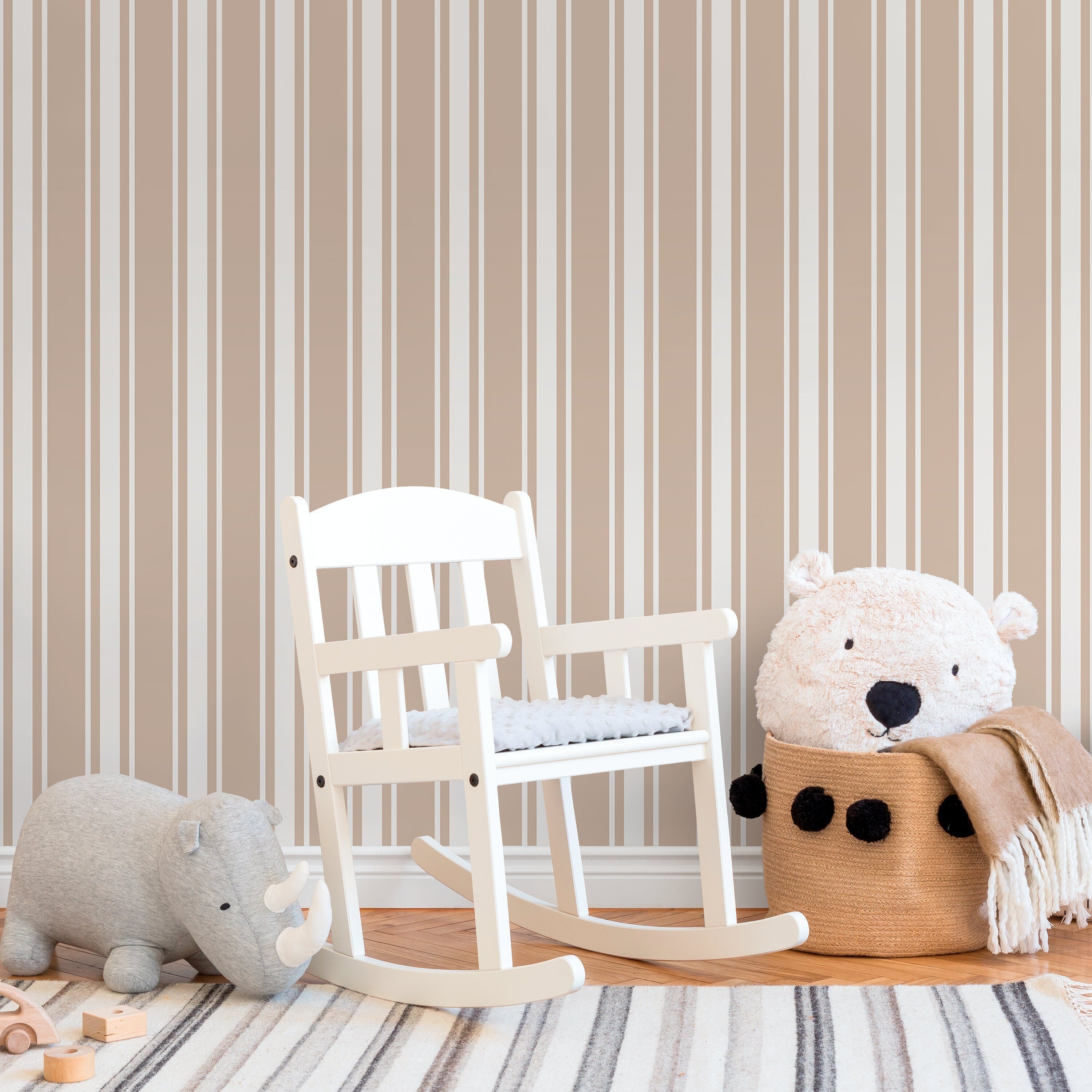 Striped Wallpaper With A Classic Vertical Stripe Motif In Beige And White - D757