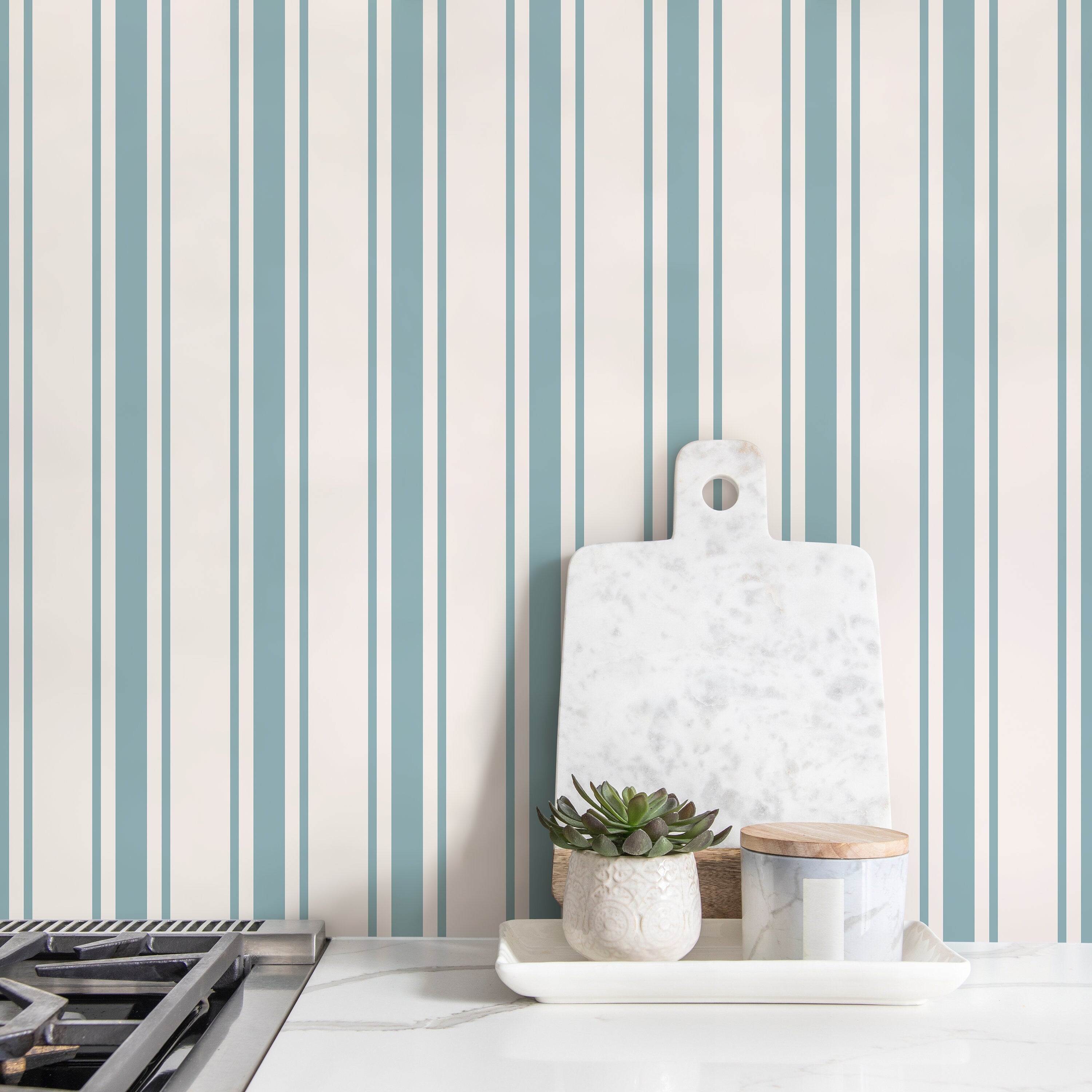 Vintage Striped Wallpaper With Classic Lines In Light Blue And Cream - D758