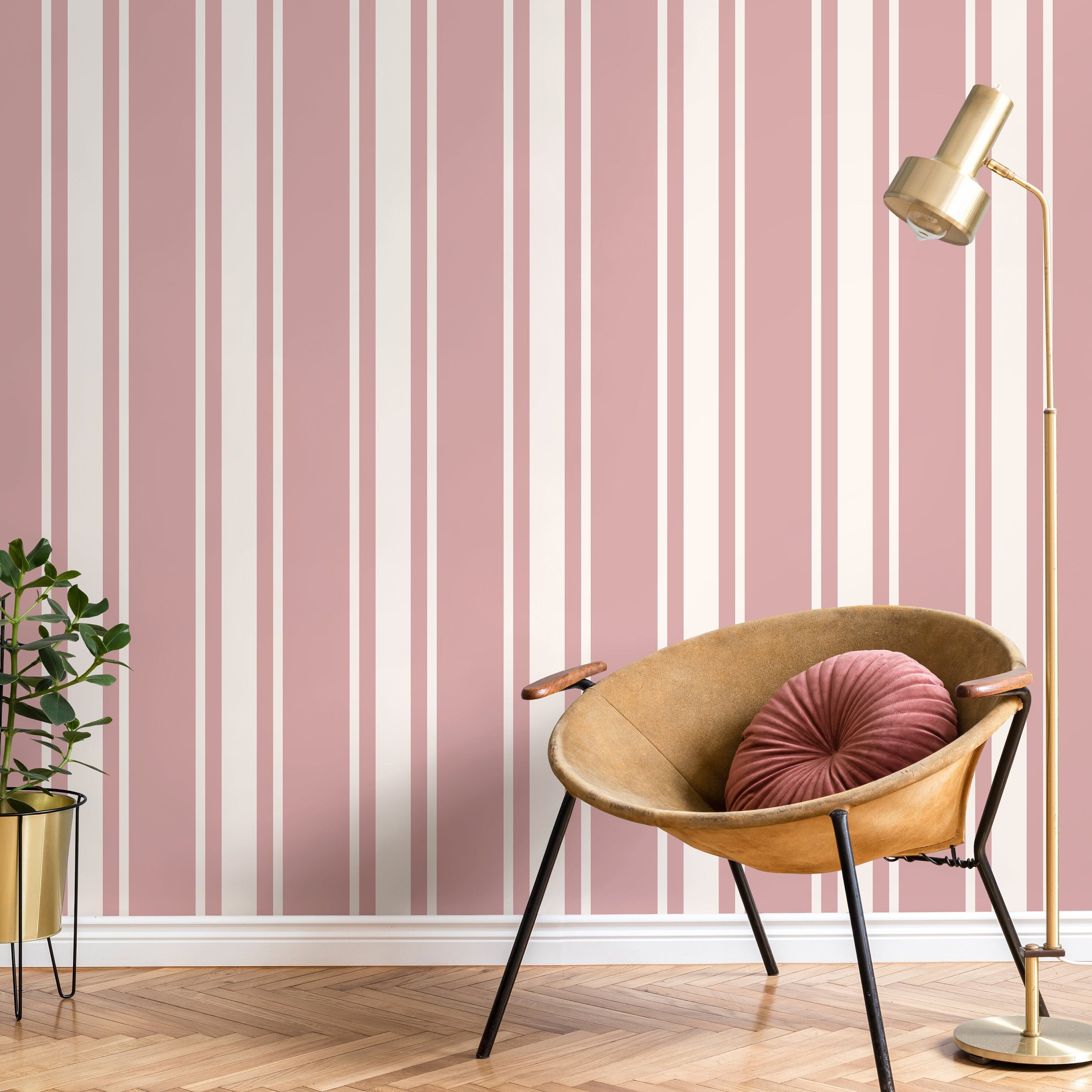 Striped Wallpaper With A Classic Varied Stripe Motif In Pink And Cream - D759