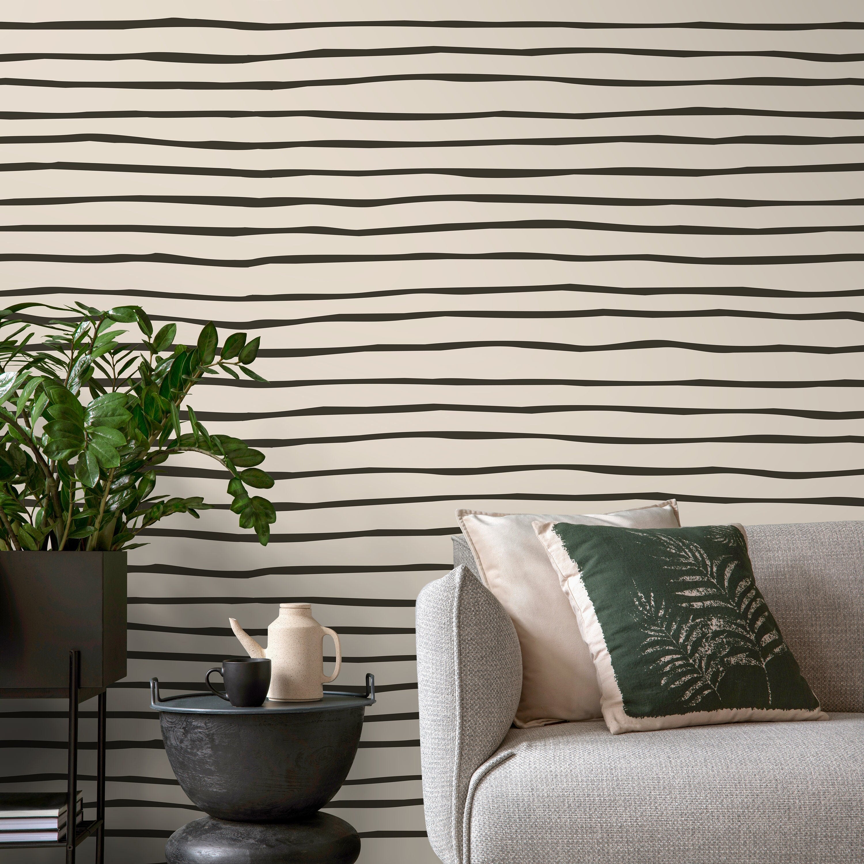 Striped Wallpaper With Wavy Hand-drawn Lines In Black And Beige - D777