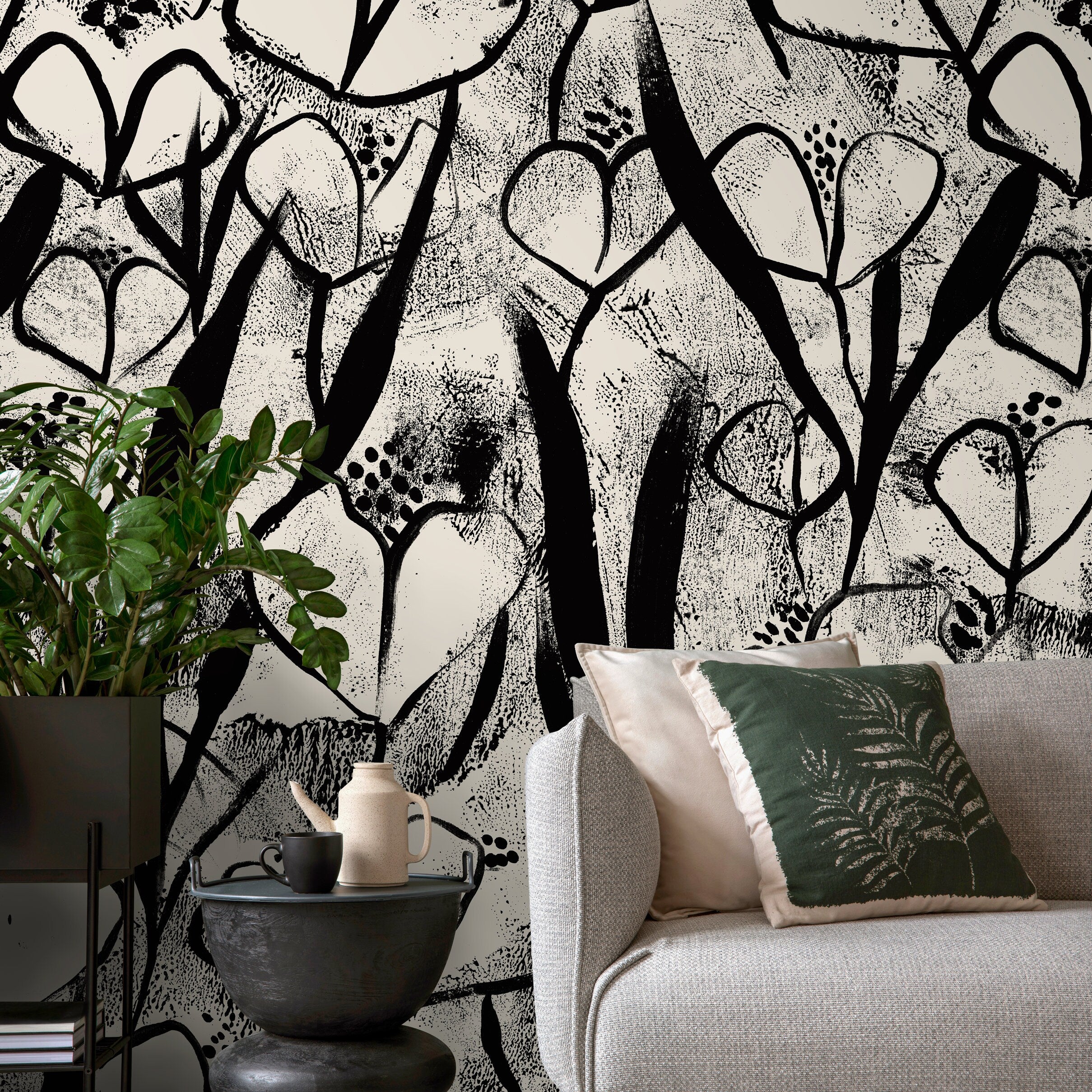 Floral Wallpaper With Abstract Heart-shaped Blooms In Black And Beige - X192