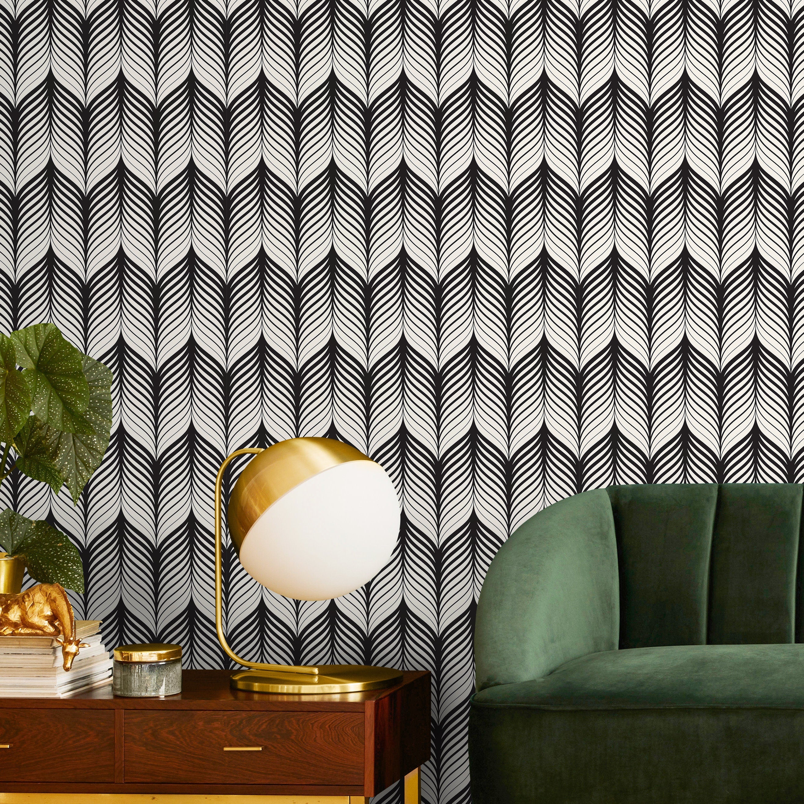 Art Deco Wallpaper With A Stylized Feather Motif In Black And White - D967