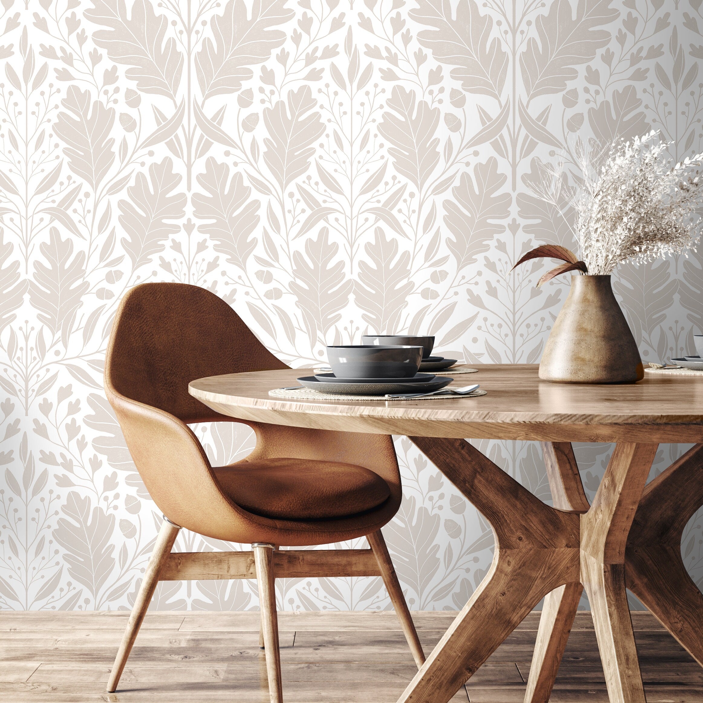 Botanical Wallpaper With A Symmetrical Oak Leaf Motif In Beige And White - X184