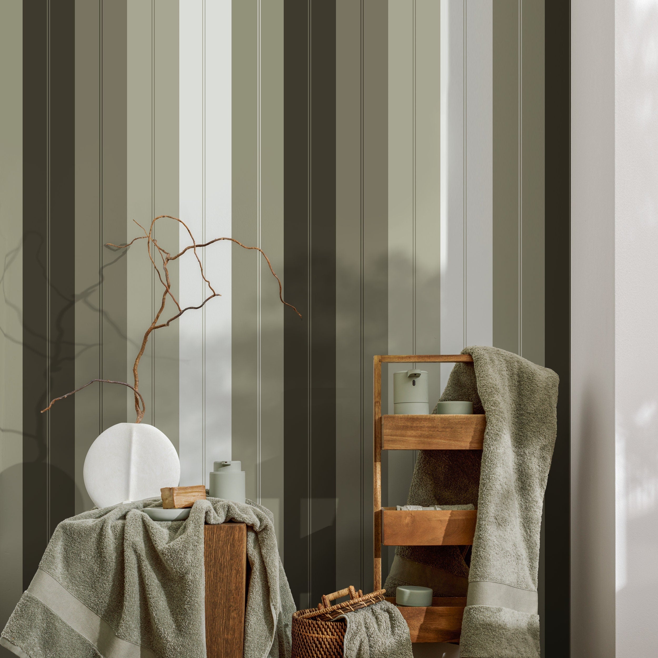 Striped Wallpaper With A Beadboard Panel Effect In Green, Gray, And Charcoal - D842