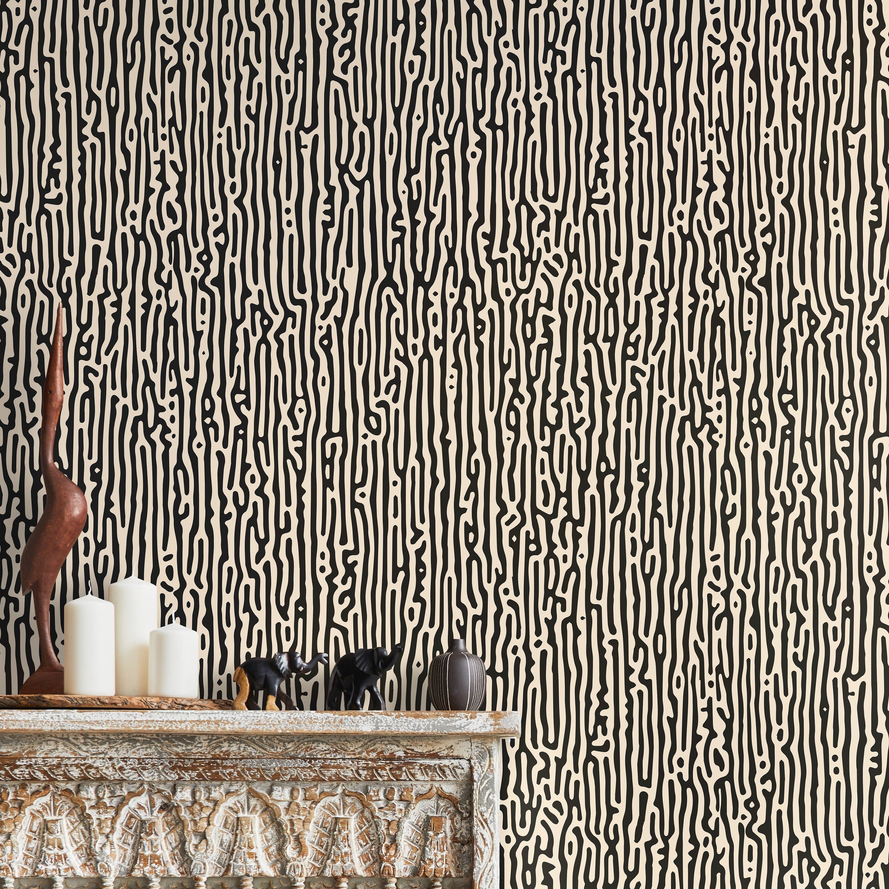 Abstract Wallpaper With An Organic Wavy Line Motif In Black And White - D856