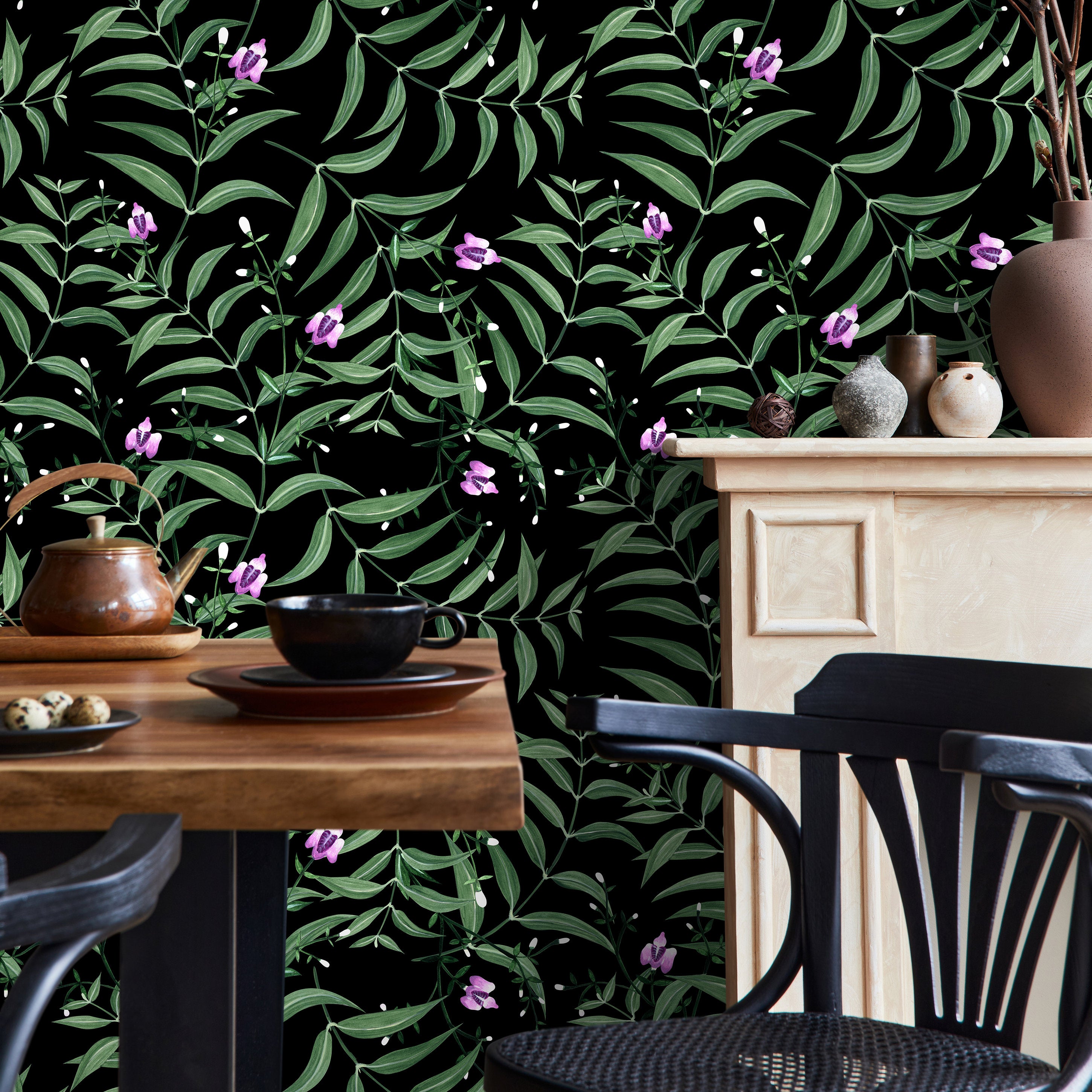 Botanical Wallpaper With Delicate Floral Vines In Green, Purple, And Black - X037
