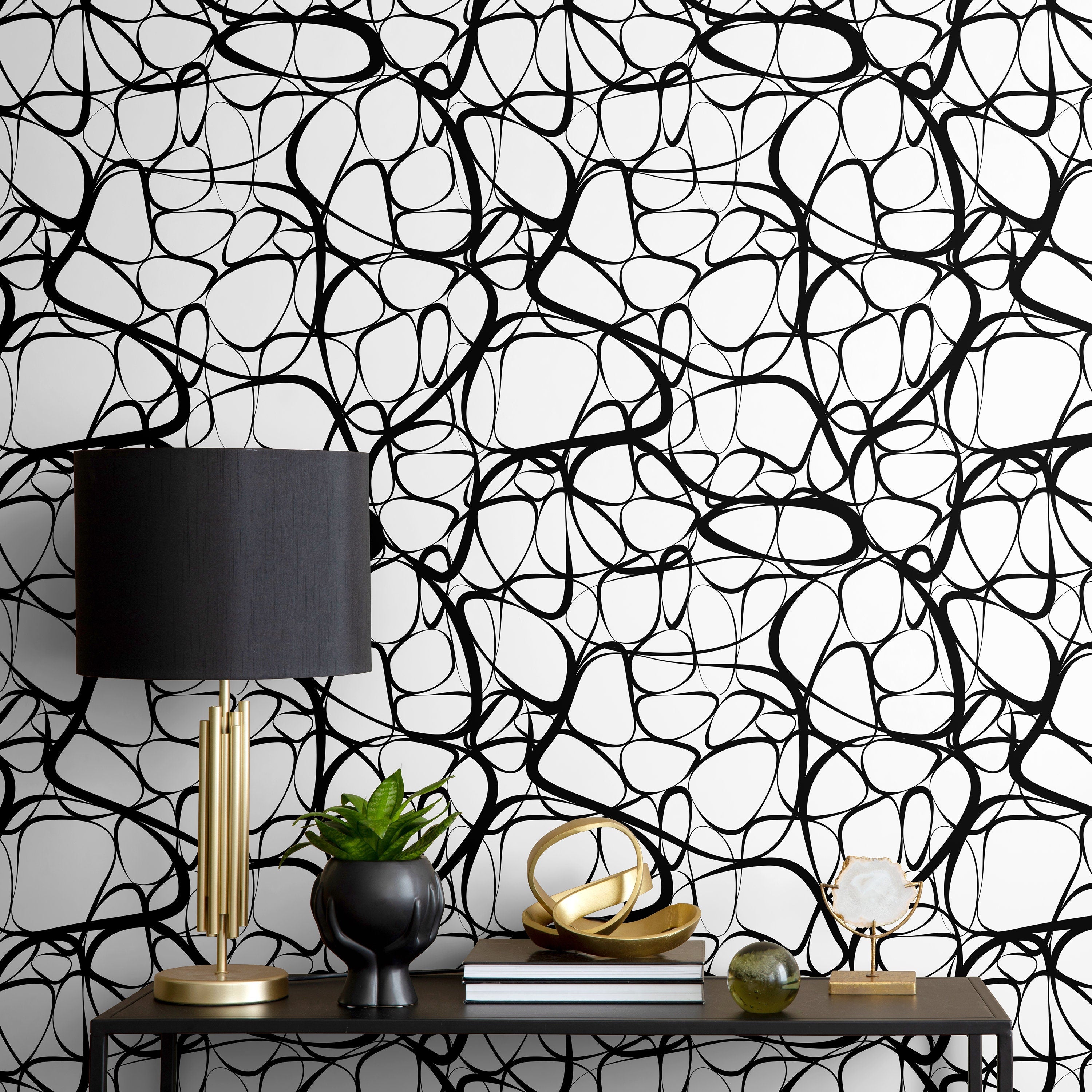 Abstract Wallpaper With A Fluid Linear Design In Black And White - A042
