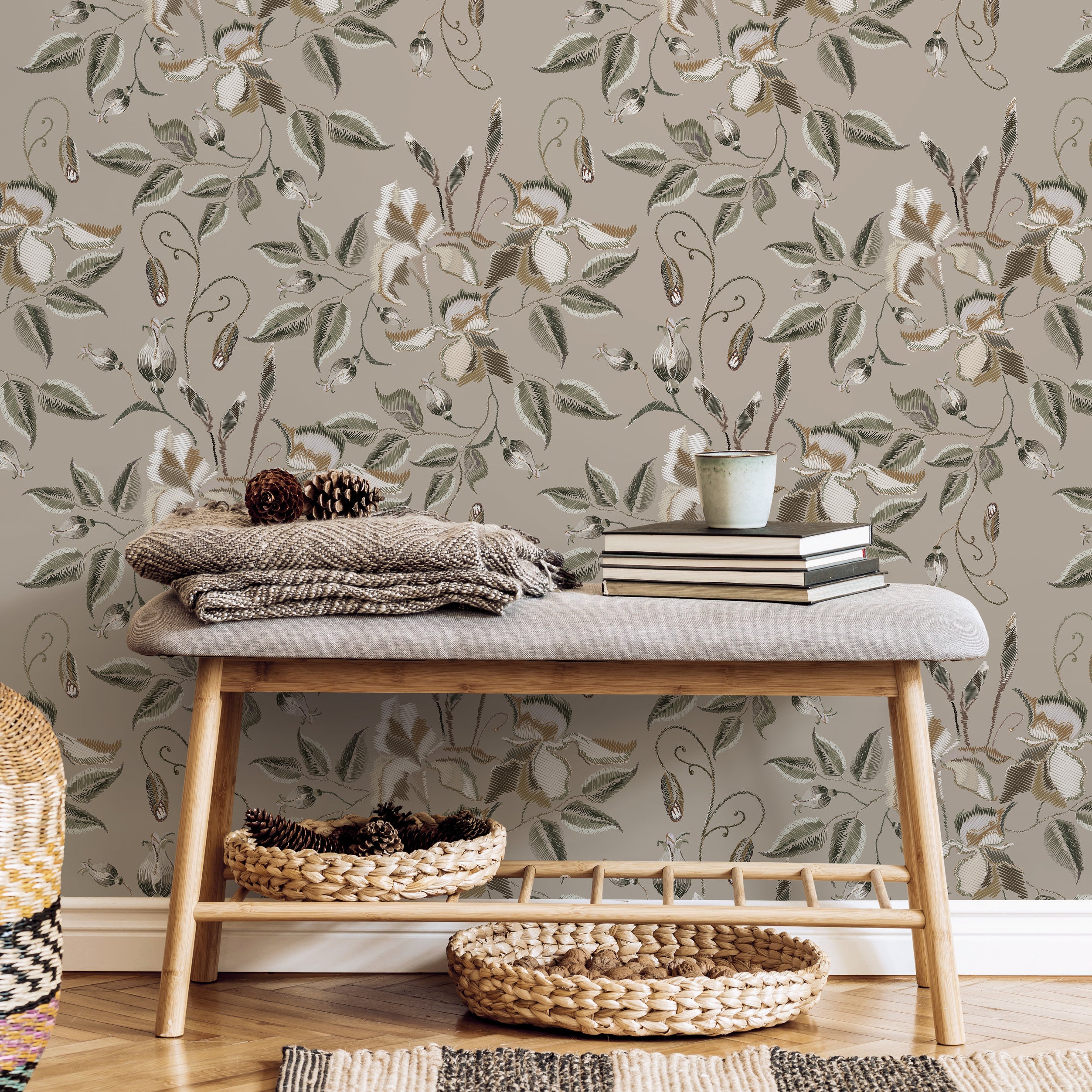 Floral Wallpaper With An Embroidered Motif In Green, Brown, And White - D871