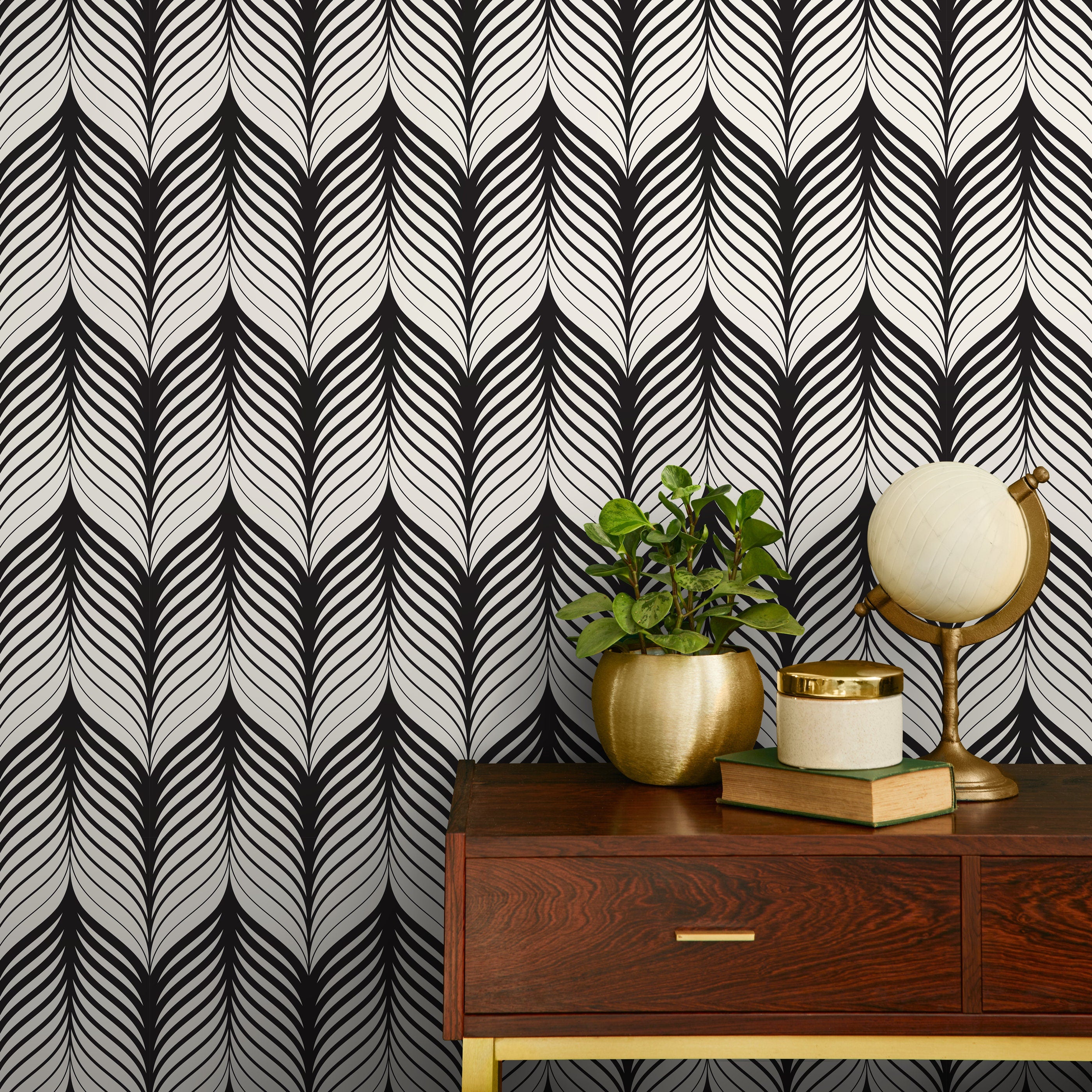 Art Deco Wallpaper With A Stylized Feather Motif In Black And White - D967