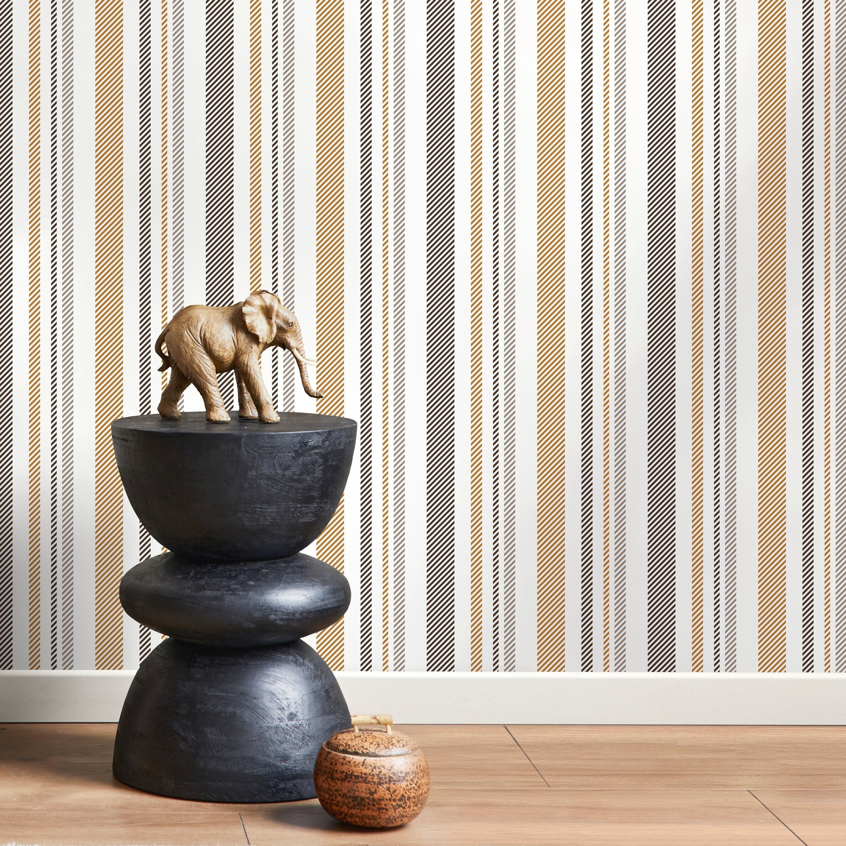 Minimalist Striped Wallpaper With Textured Lines In Gold, Grey, And Black - D845