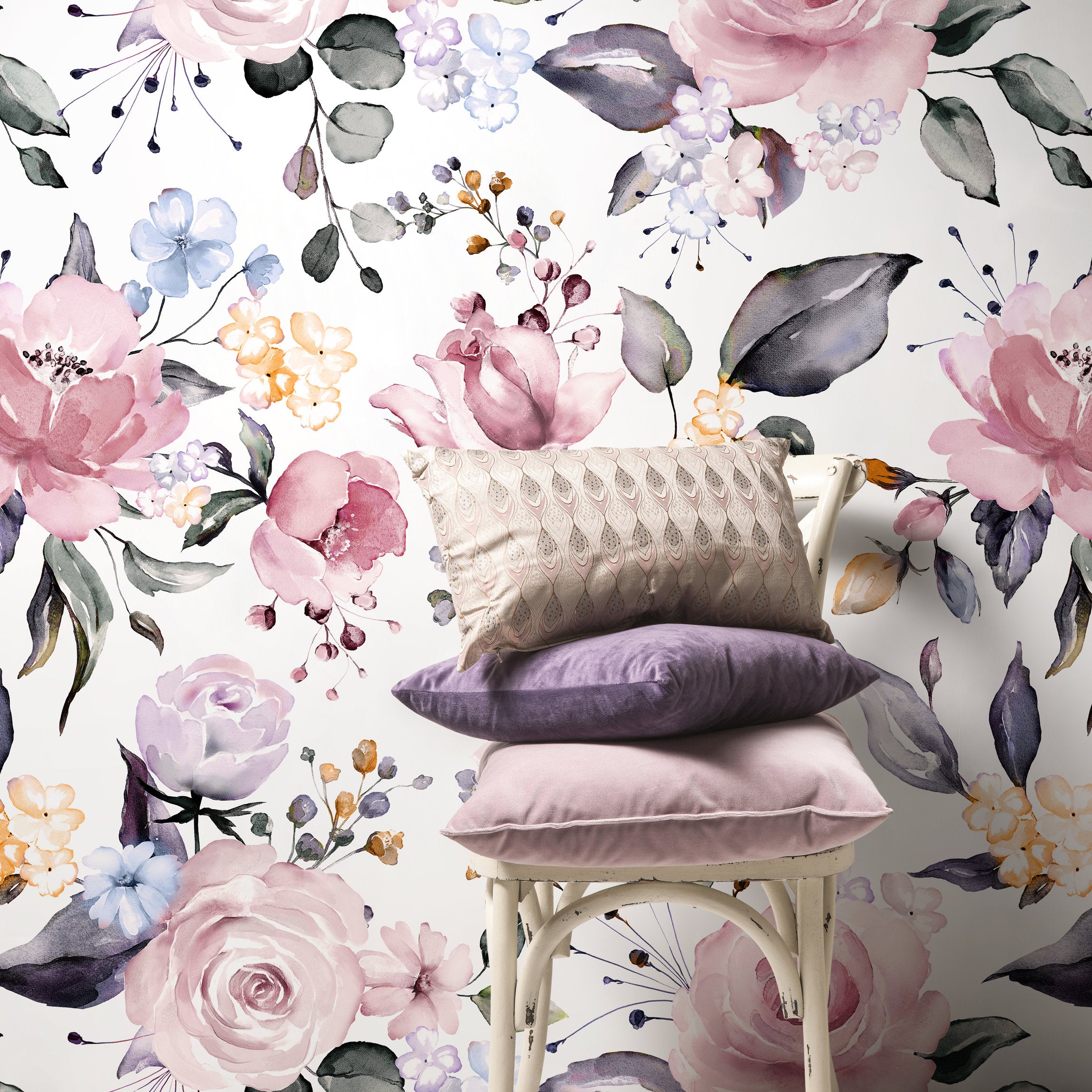 Floral Wallpaper Featuring A Watercolor Bouquet In Pink, Blue, And Grey - A317