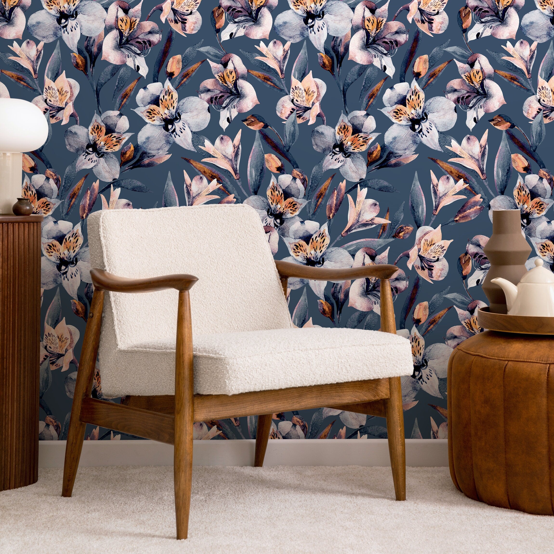 Floral Wallpaper With Painterly Blooms In Blue, Pink, And Orange - A939