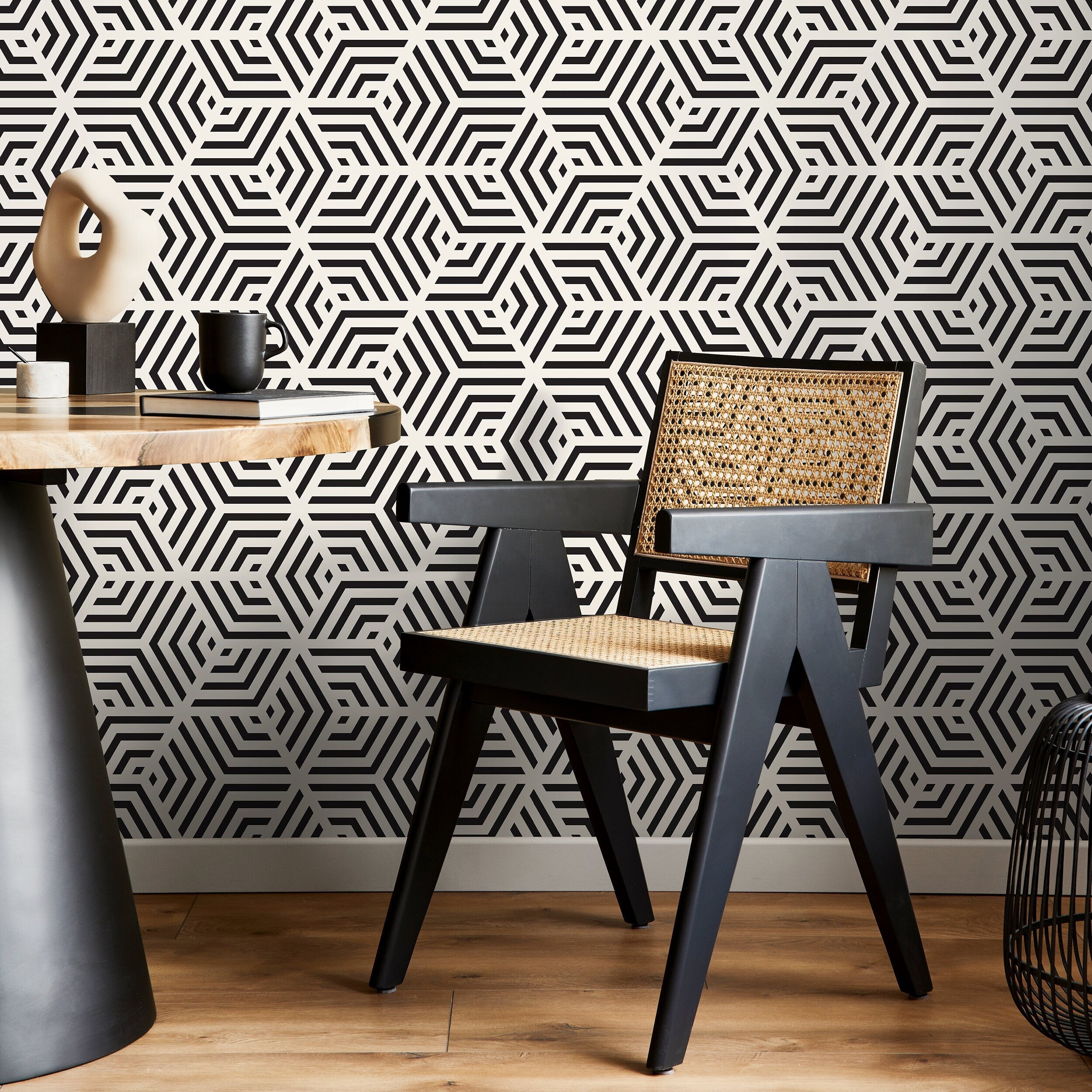 Geometric Wallpaper With An Interlocking Hexagon Motif In Black And White - A331