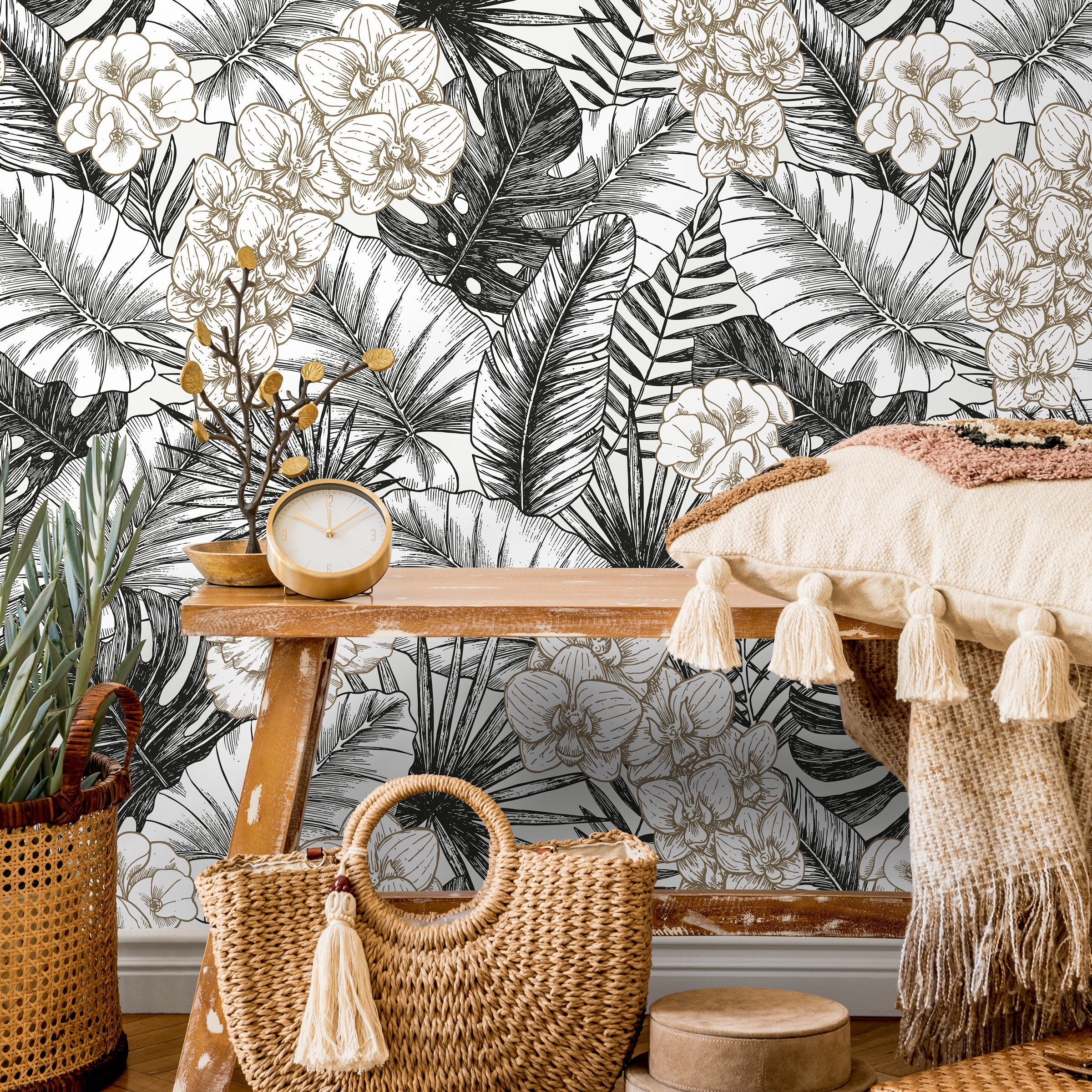 Tropical Wallpaper With Engraved Leaves And Flowers In Black And Gold - A446