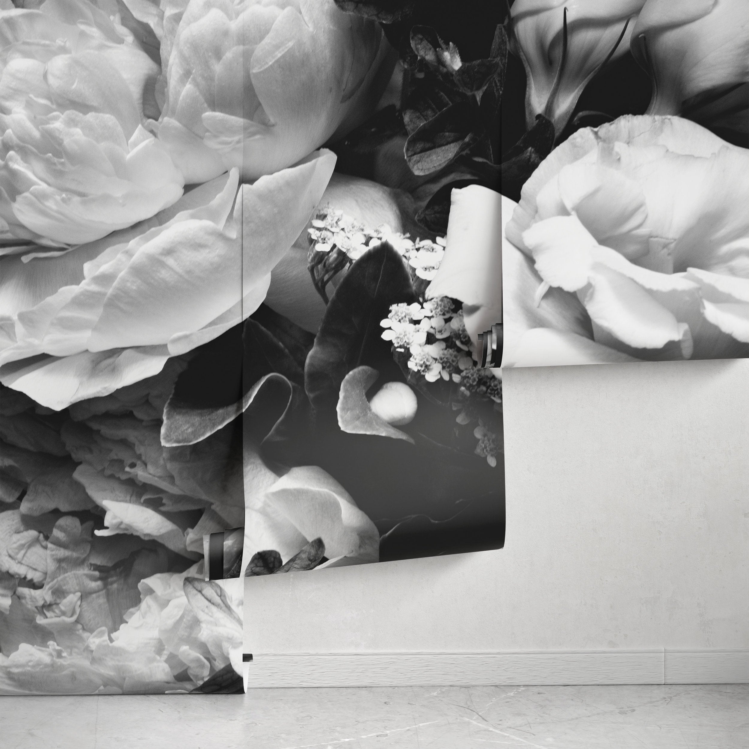 Floral Wallpaper With A Dramatic Peony Bouquet In Black And White - A557