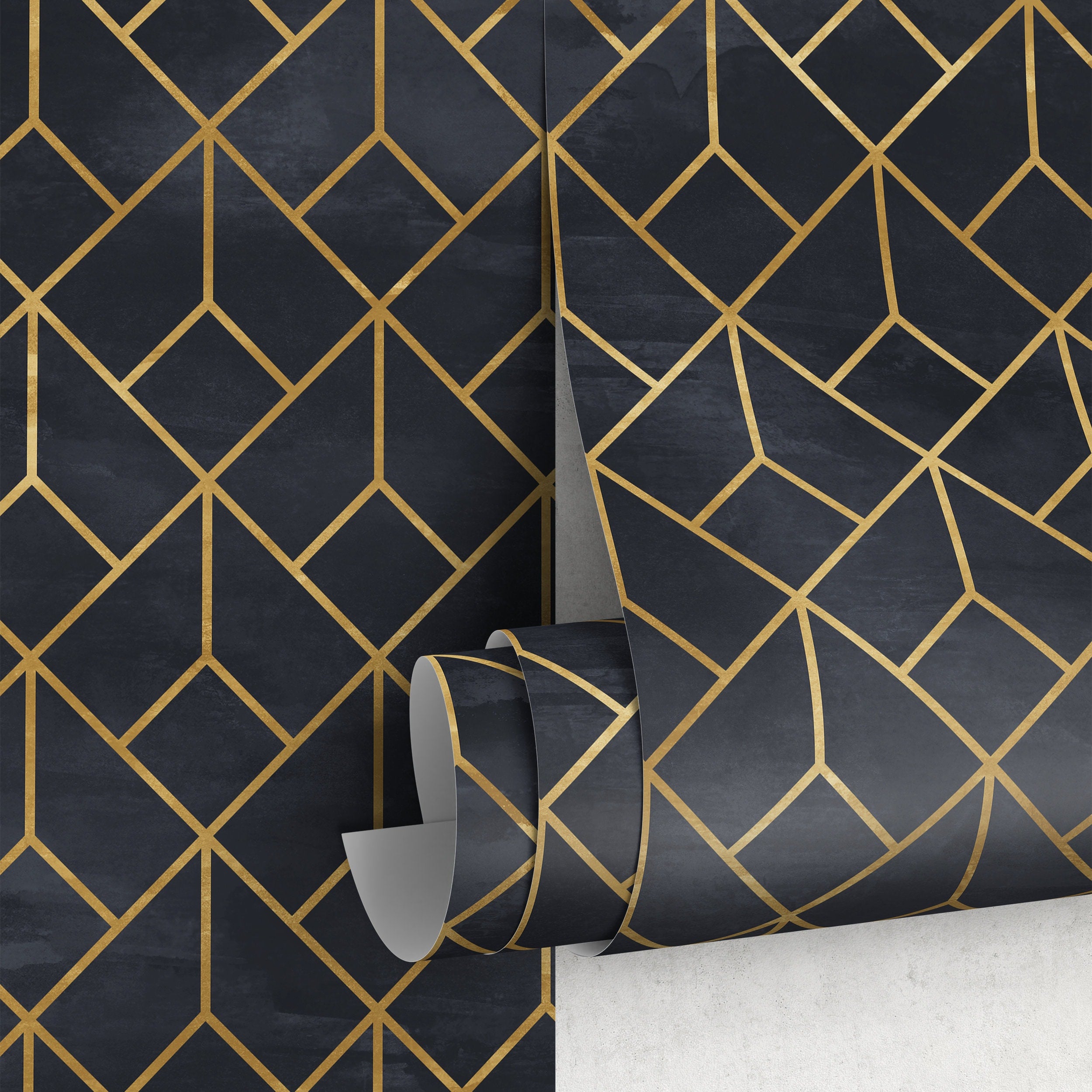 Art Deco Wallpaper With An Interlocking Line Motif In Black And Gold - A392