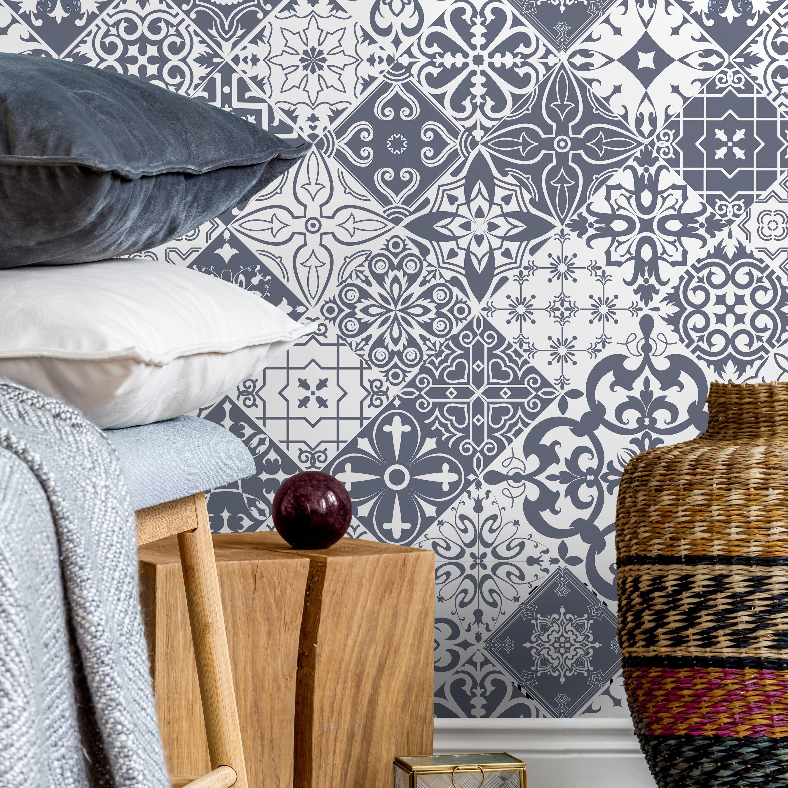 Tile Wallpaper With A Portuguese Azulejos Motif In Slate Blue - A555