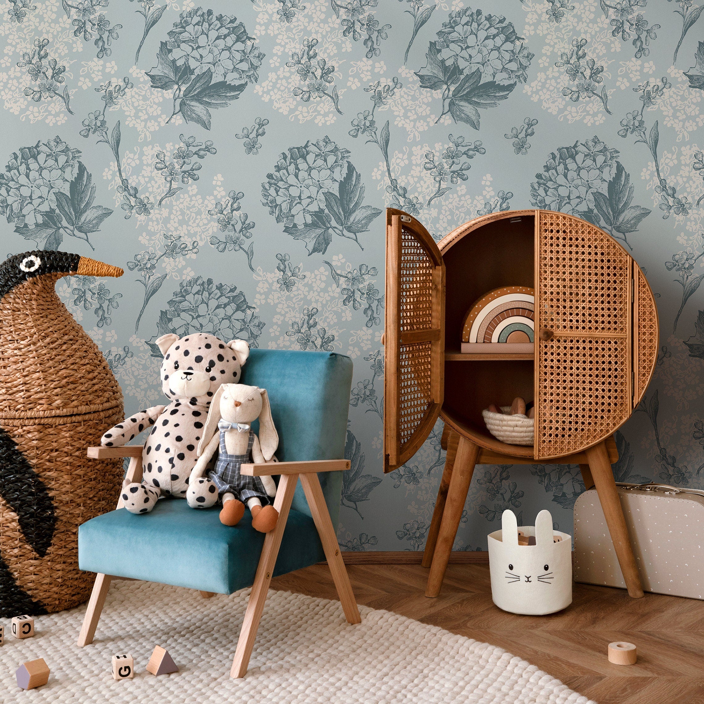 Floral Wallpaper With Vintage Hydrangeas In Blue, Slate Blue, And Cream - A631