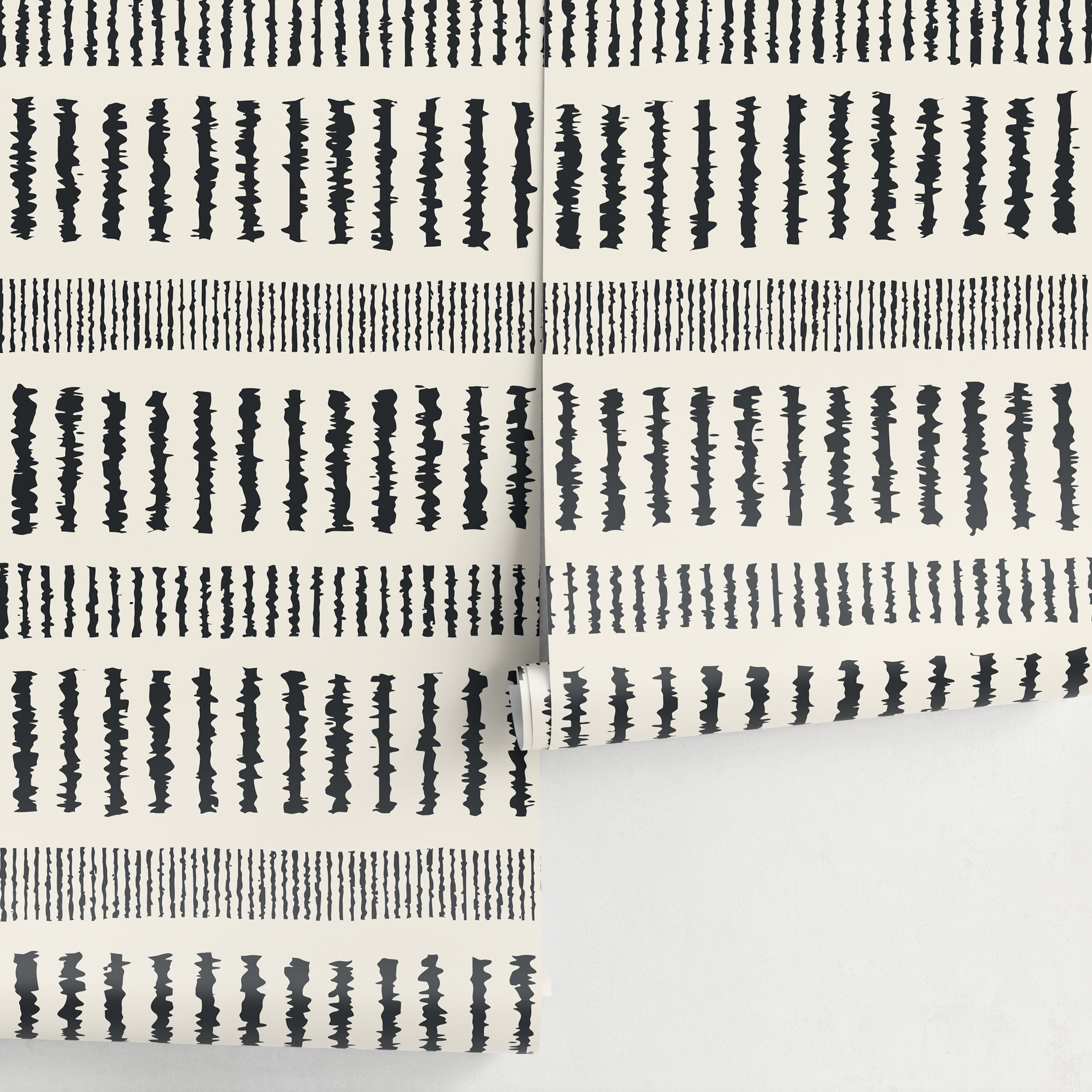 Abstract Wallpaper With Irregular Stripes In Black And Off-white - A798