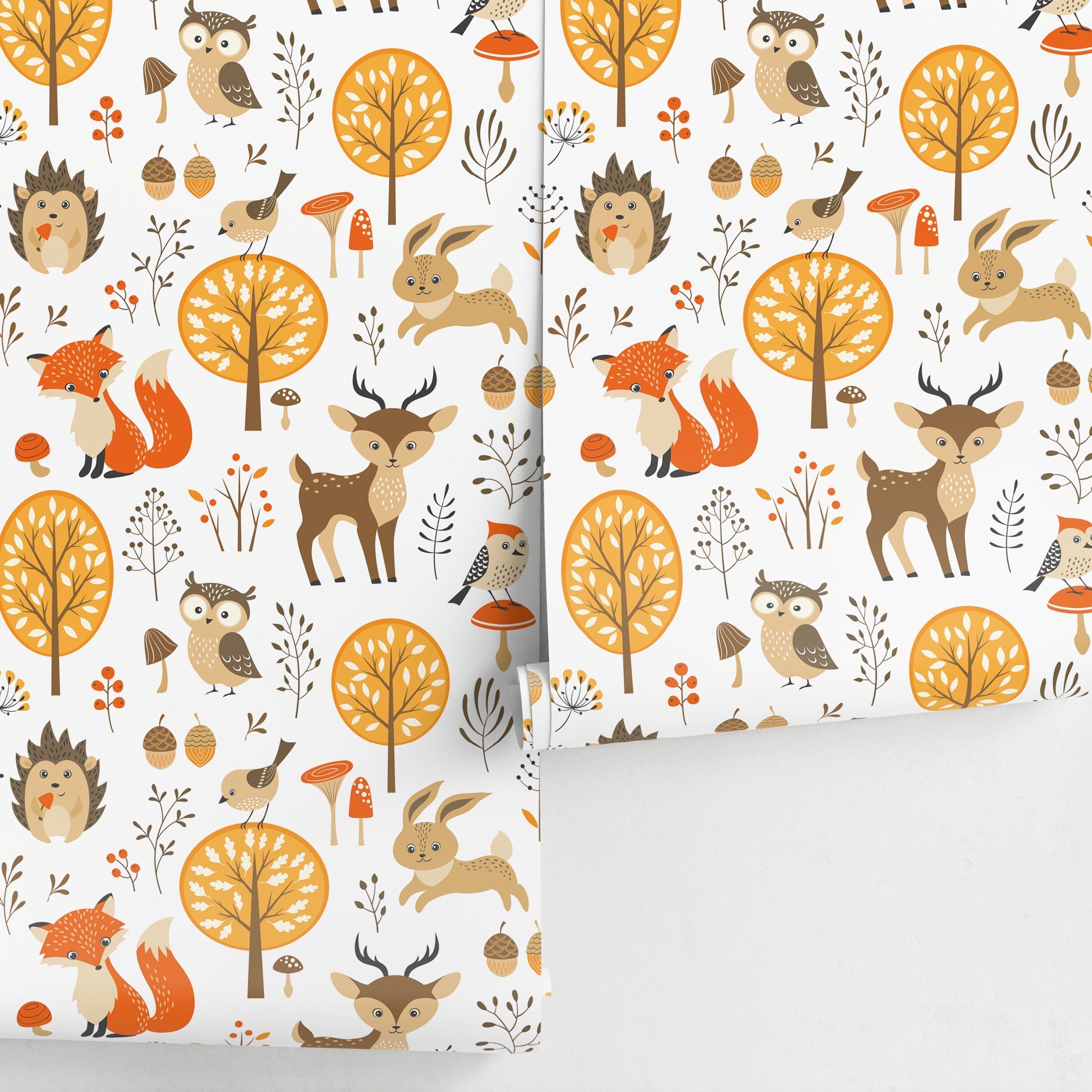 Woodland Wallpaper Featuring Forest Animals In Orange, Brown, And Yellow - A082