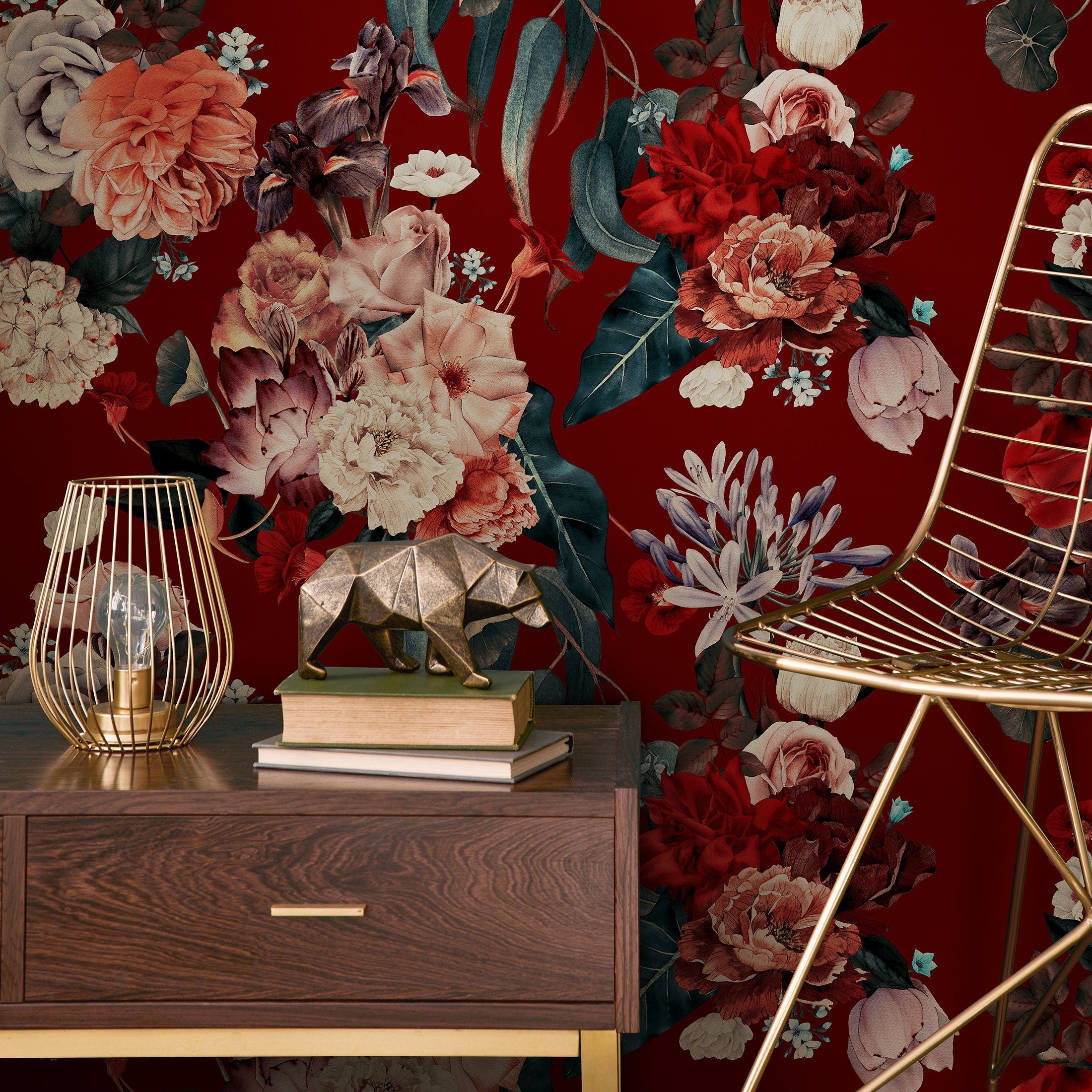 Floral Wallpaper With A Vintage Bouquet In Red, Cream, And Pink - A848