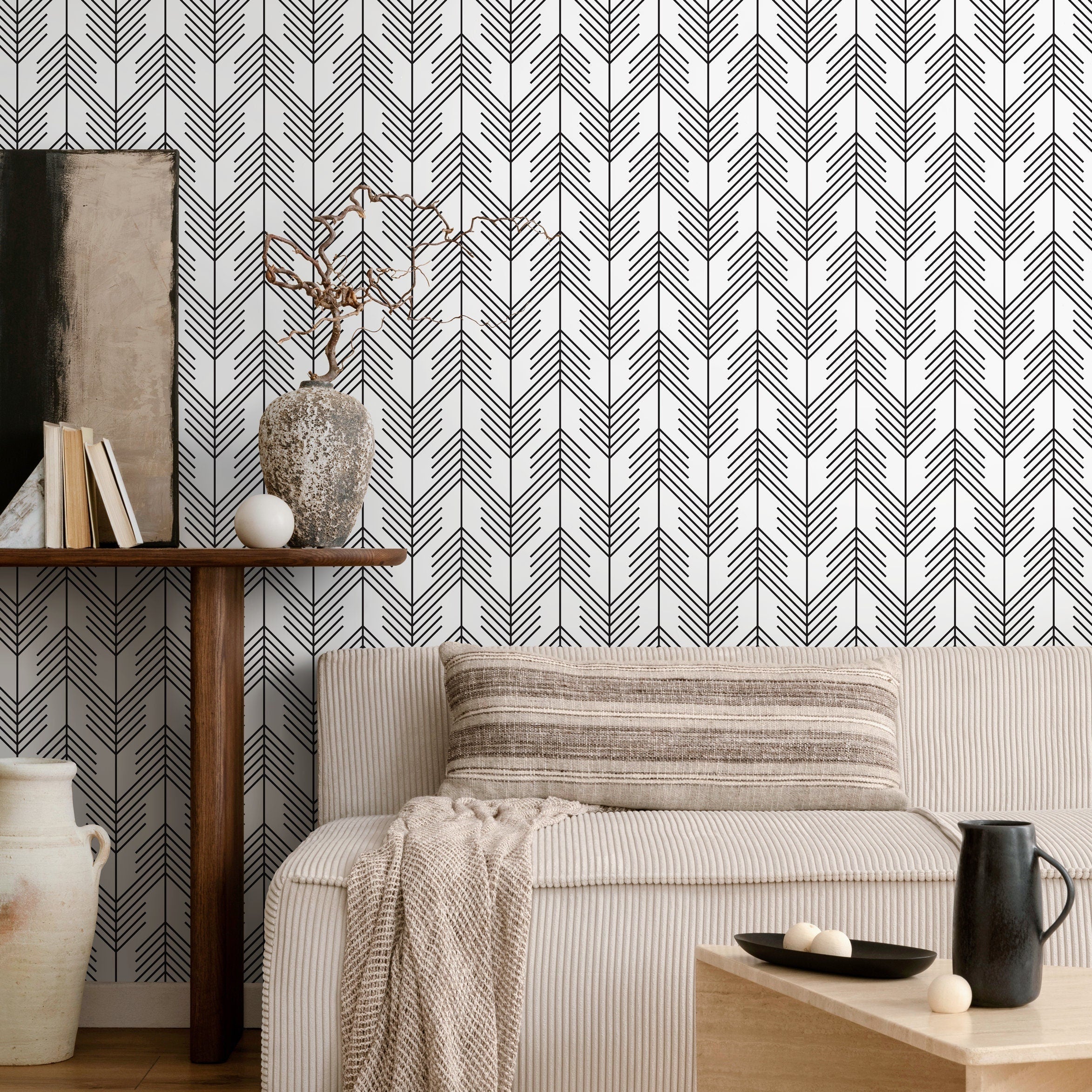 Geometric Wallpaper With A Modern Arrow Motif In Black And White - A345