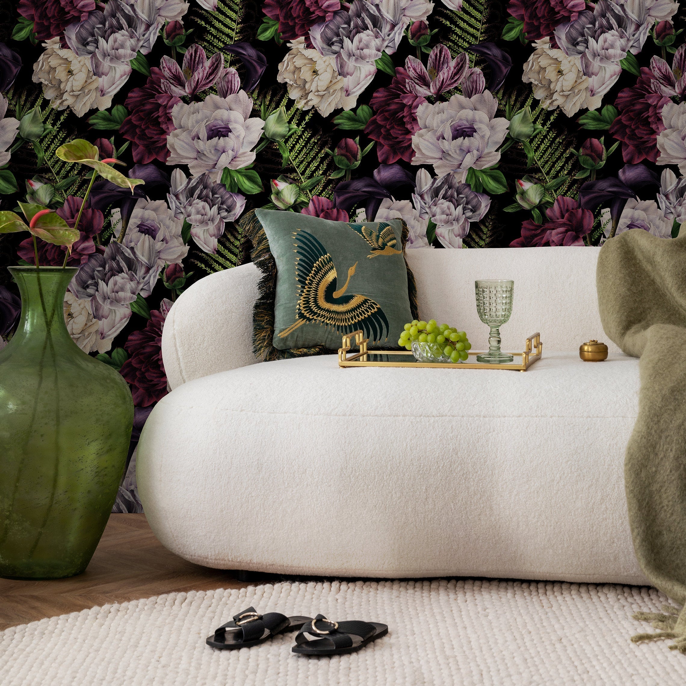 Floral Wallpaper Featuring Large Peonies In Purple, White, And Green - A851