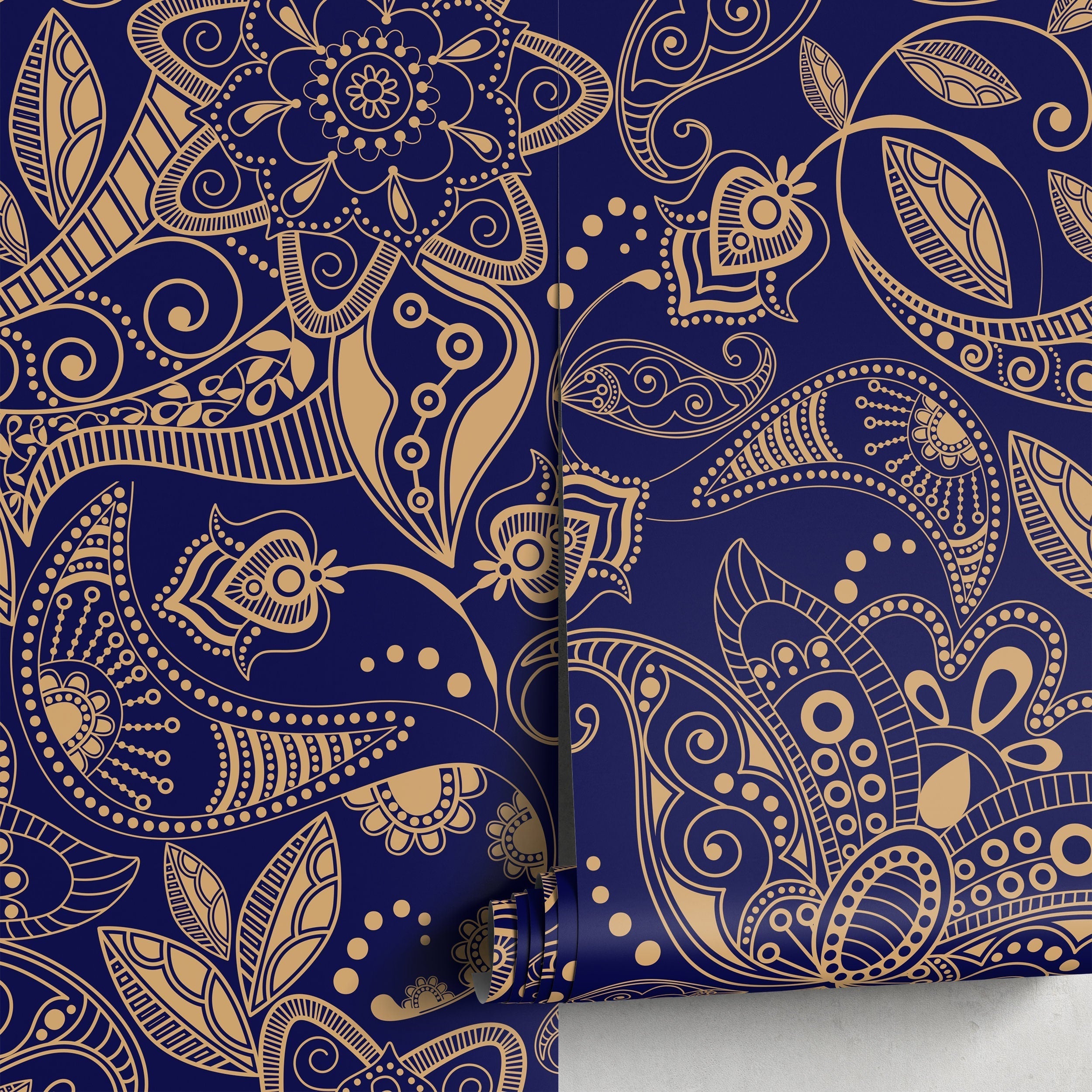 Paisley Wallpaper With An Intricate Ornamental Motif In Blue And Gold - A898