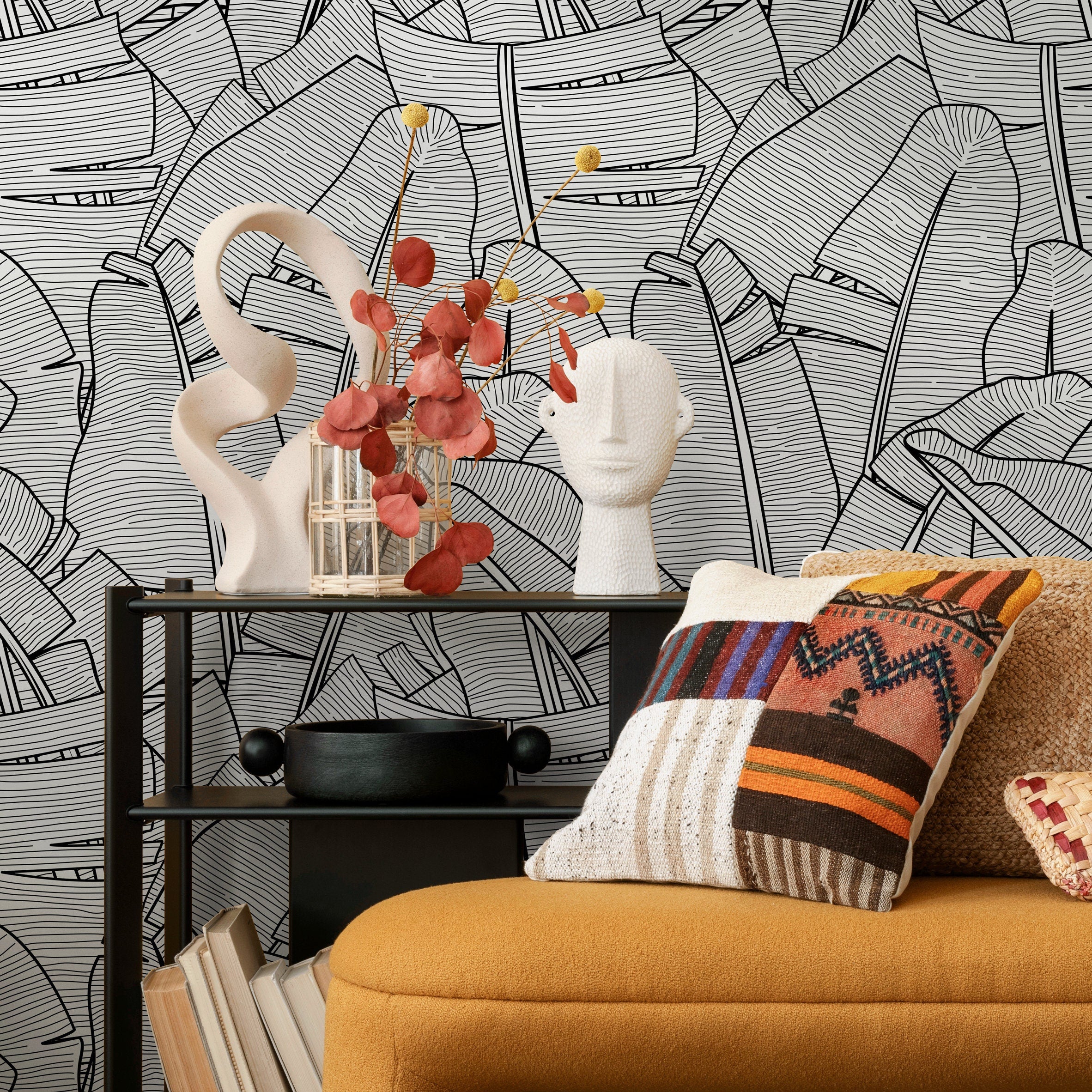 Botanical Wallpaper Featuring A Line Art Banana Leaf Motif In Black And White - A961