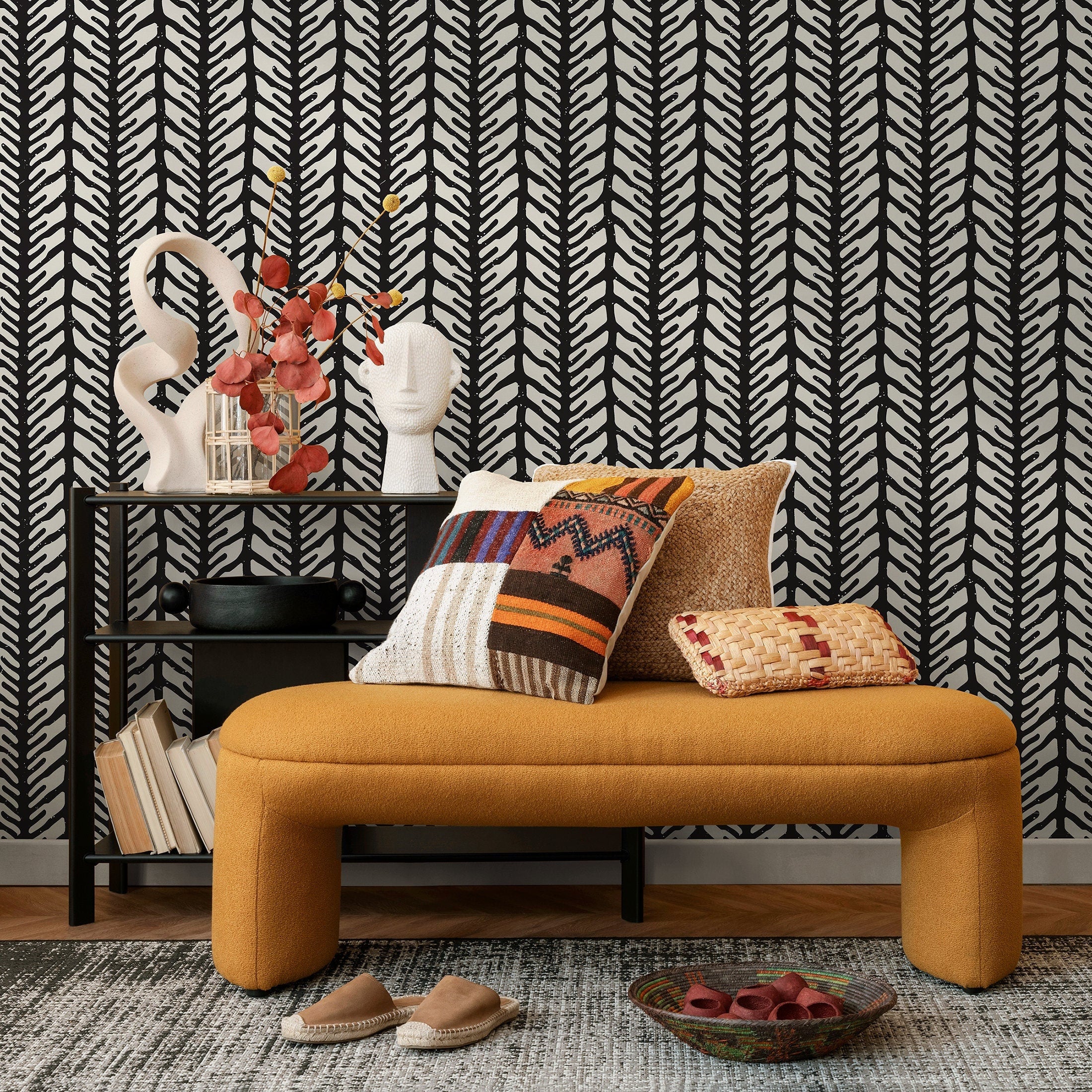 Geometric Wallpaper With A Hand-drawn Chevron Motif In Black And White - B410