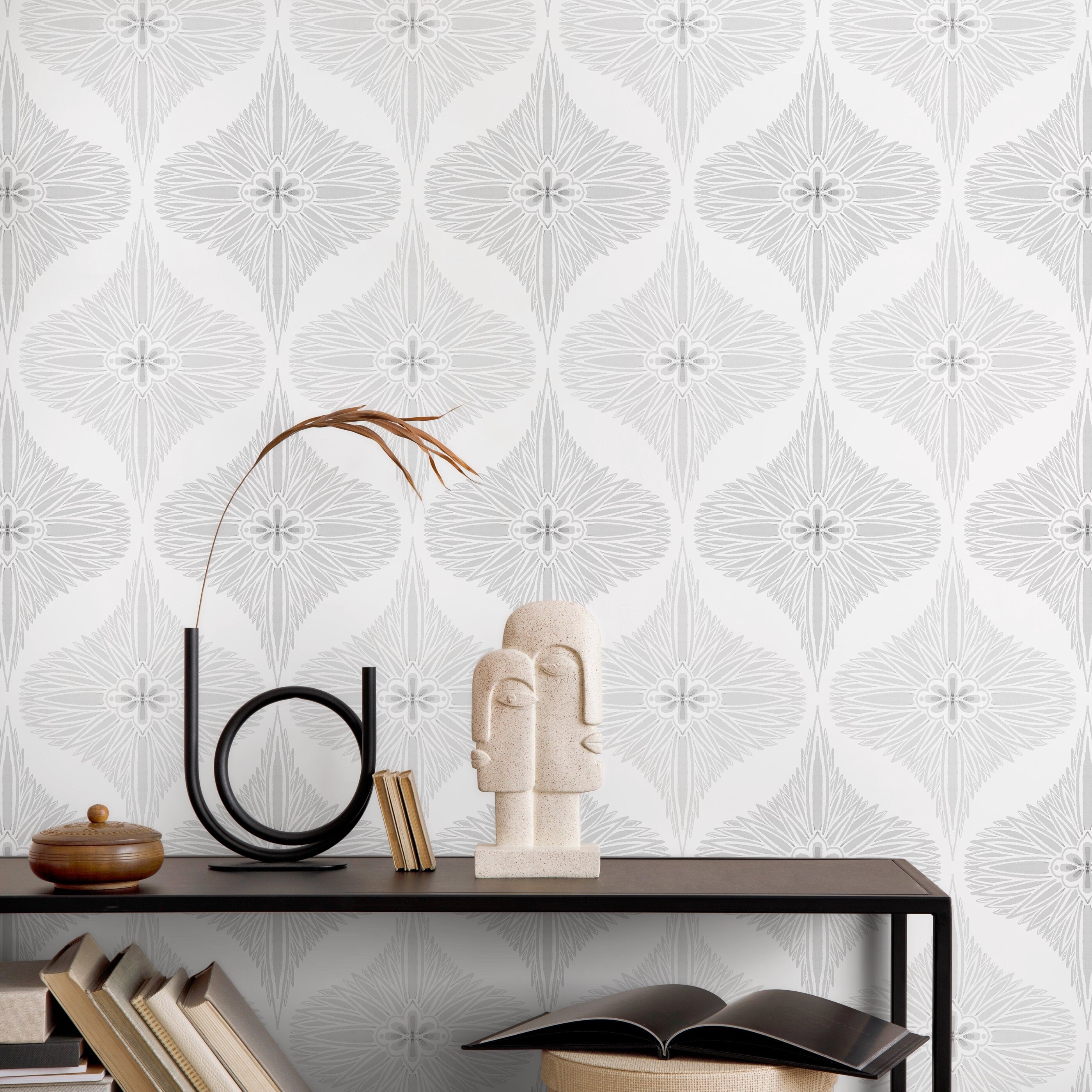 Abstract Wallpaper With An Art Deco Medallion Motif In Gray - X137