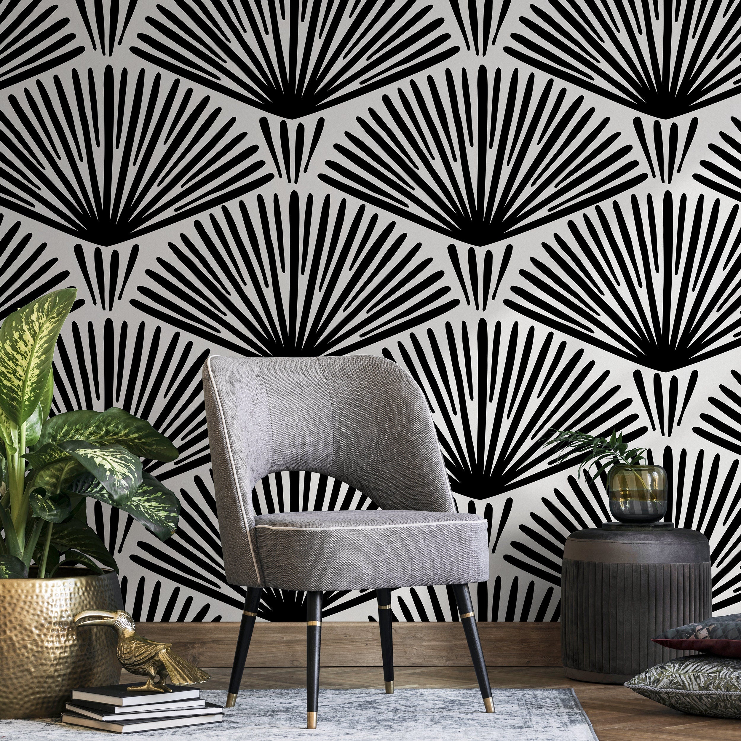 Art Deco Wallpaper With A Bold Fan Motif In Black And White - B240