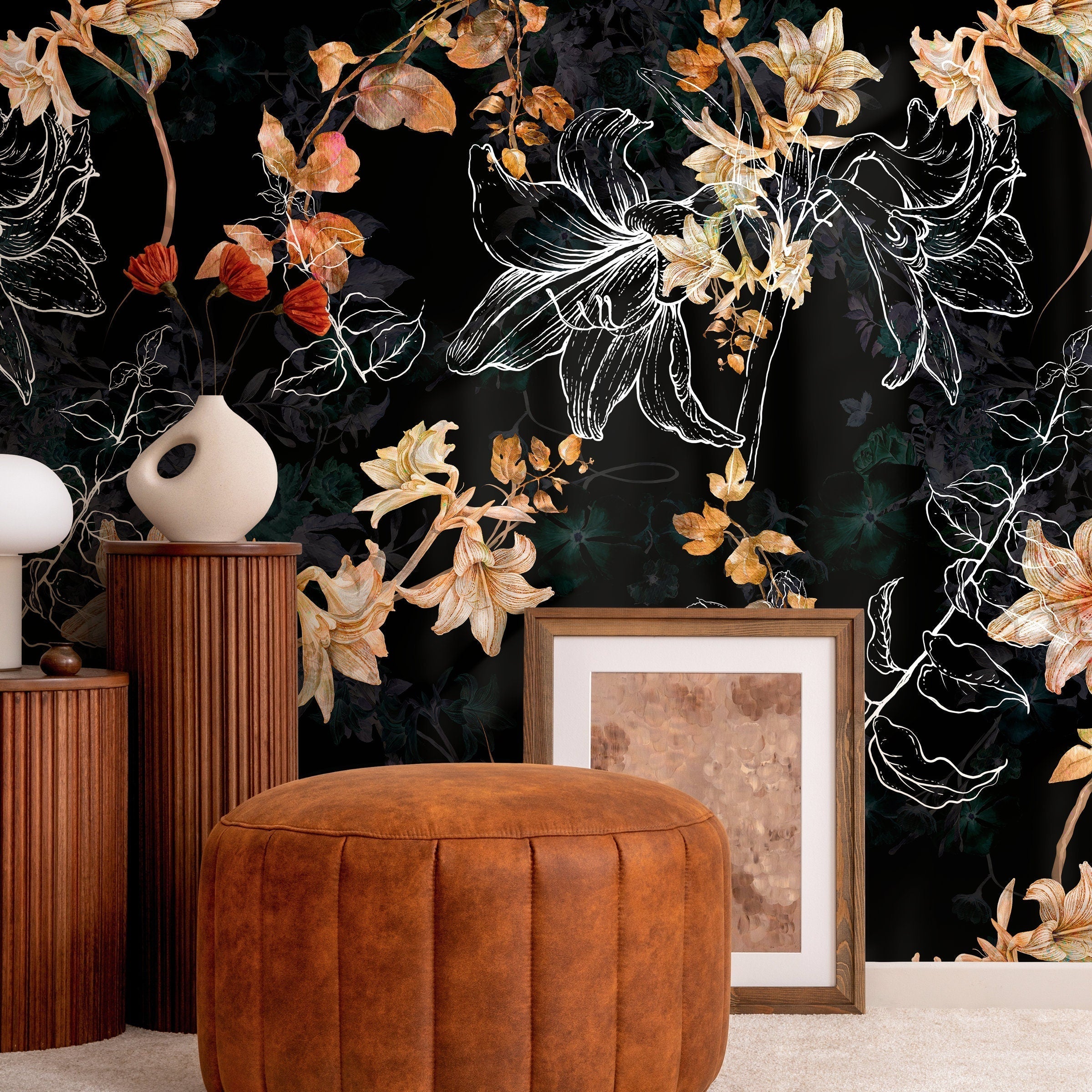 Floral Wallpaper With Sketched And Painted Lilies In Black, Gold, And White - B272