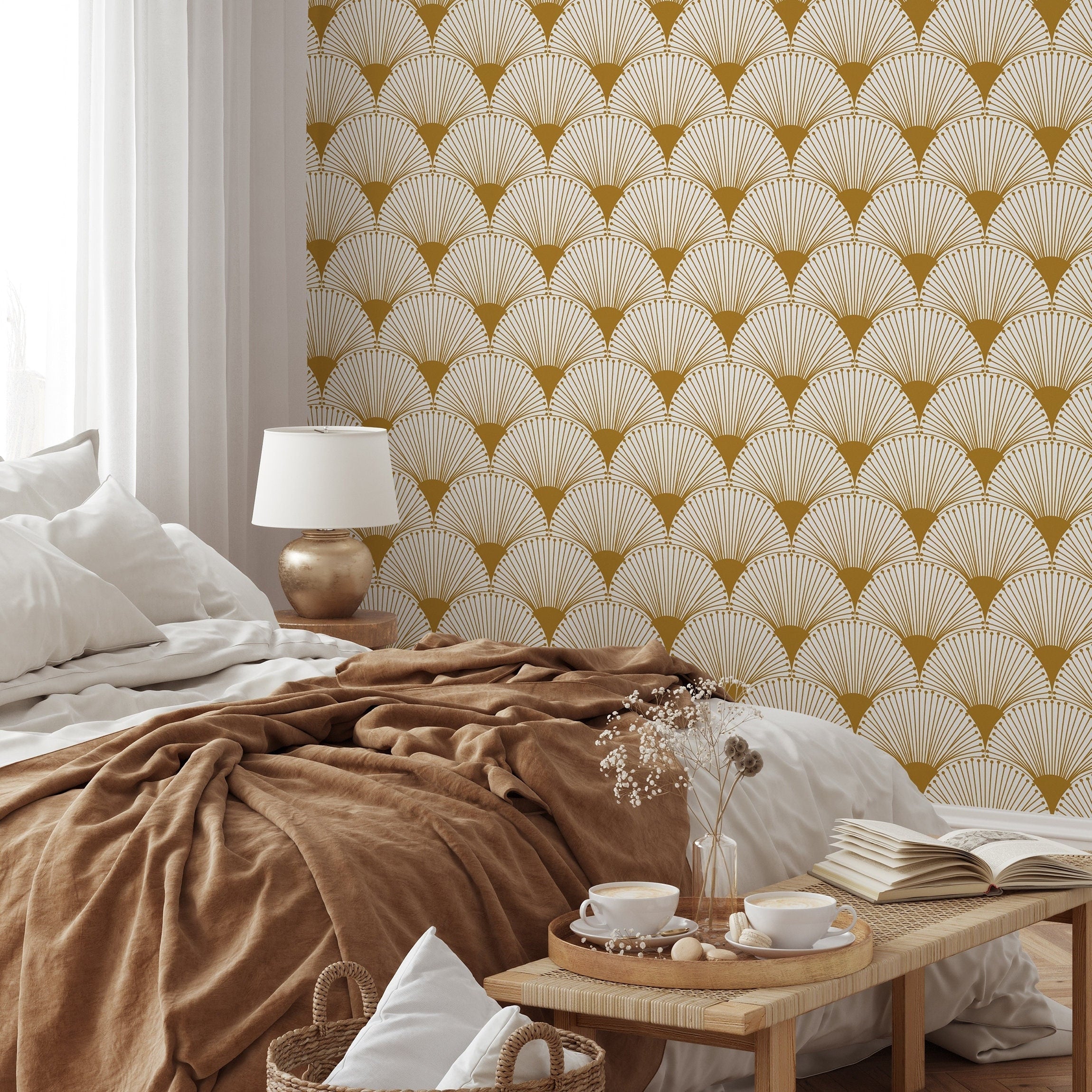 Art Deco Wallpaper With A Geometric Fan Motif In Gold - B937