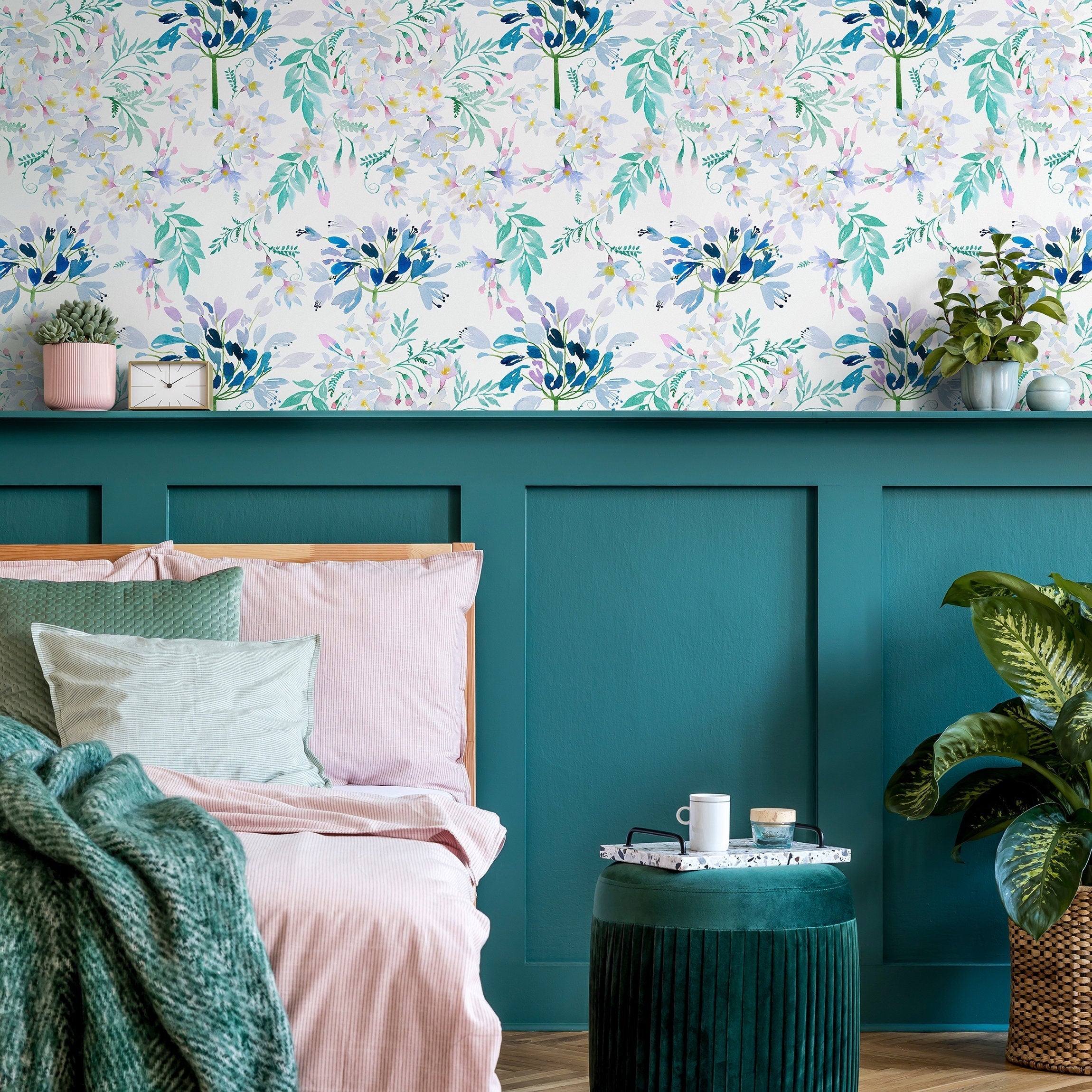 Floral Wallpaper With A Watercolor Botanical Motif In Blue, Green, And Purple - B333