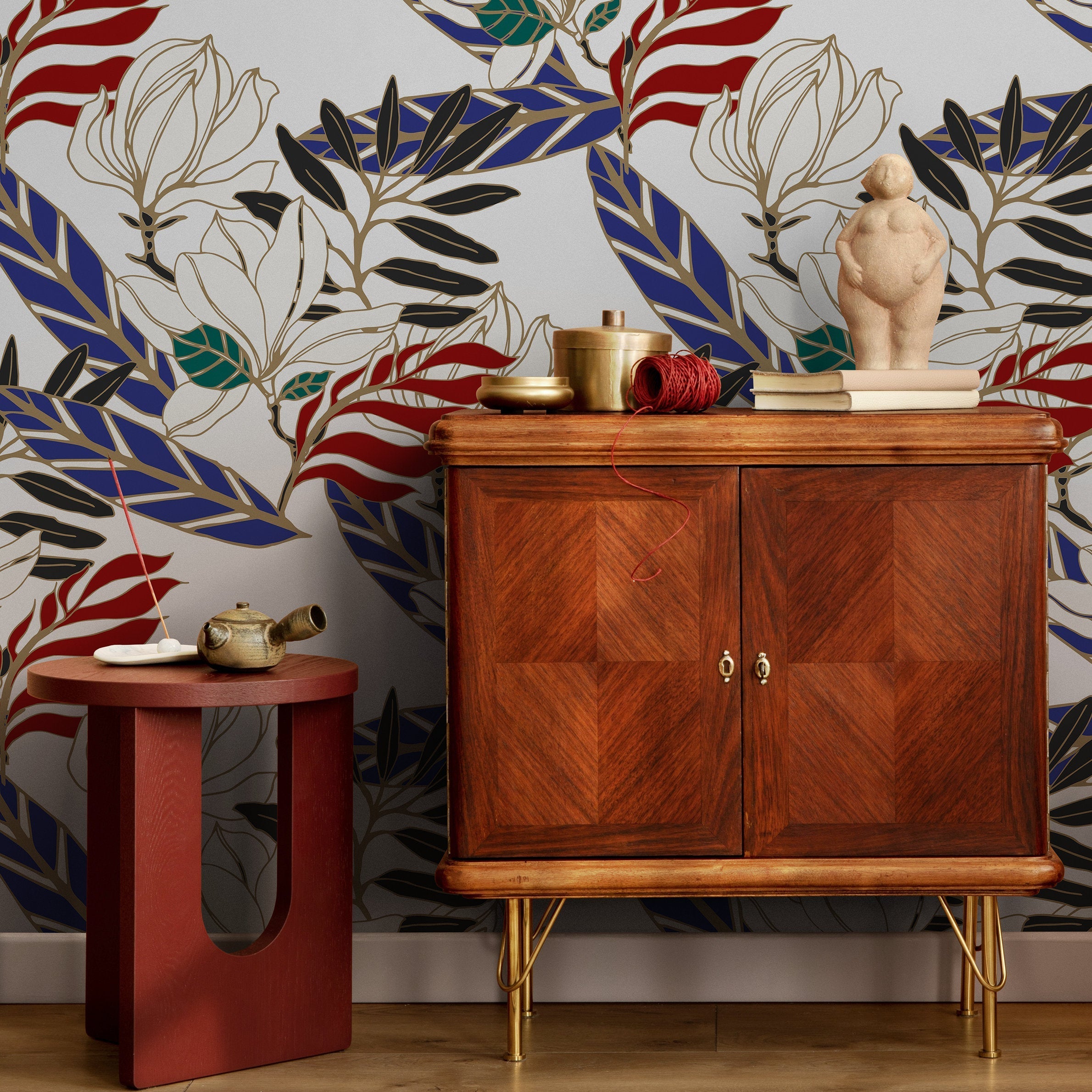 Floral Wallpaper With A Bold Botanical Print In Blue, Red, Black, And Gold - B321