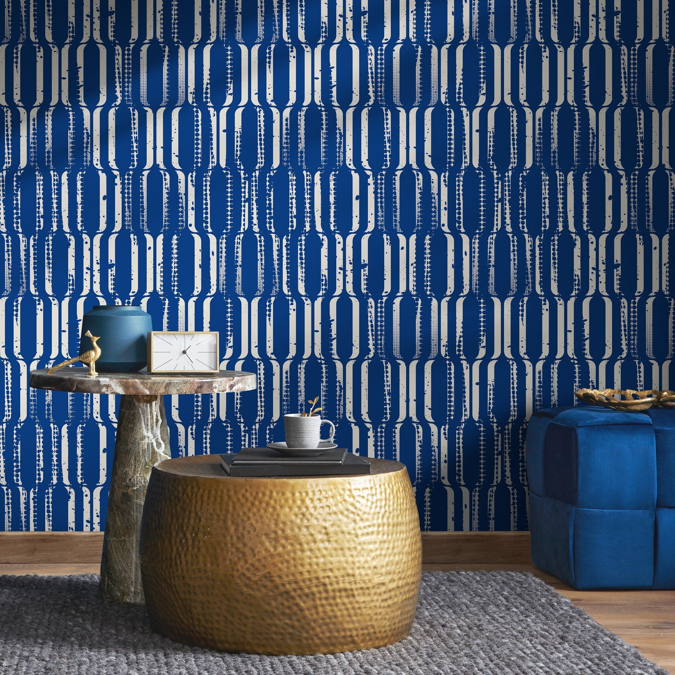 Art Deco Wallpaper With A Distressed Column Motif In Blue And White - B408