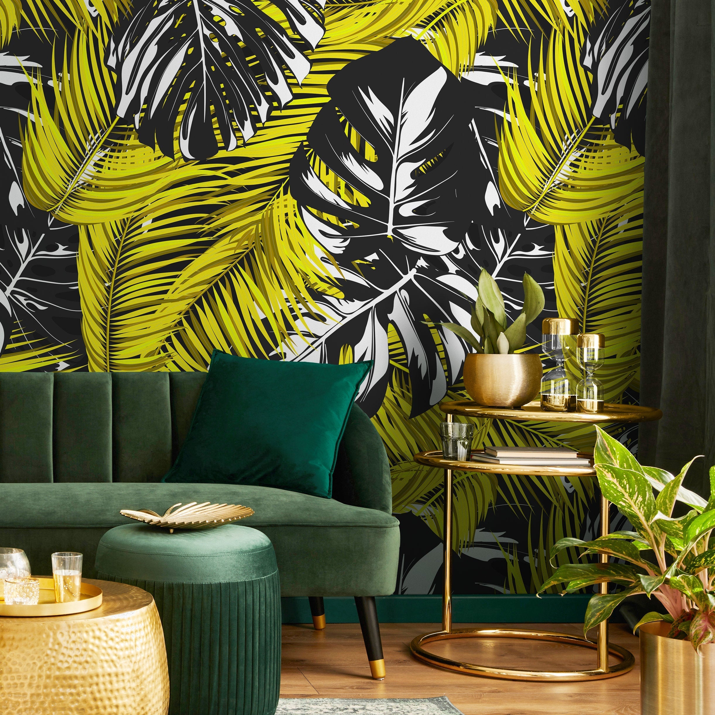 Tropical Wallpaper Featuring Bold Leaves In Yellow, Black, And White - B139